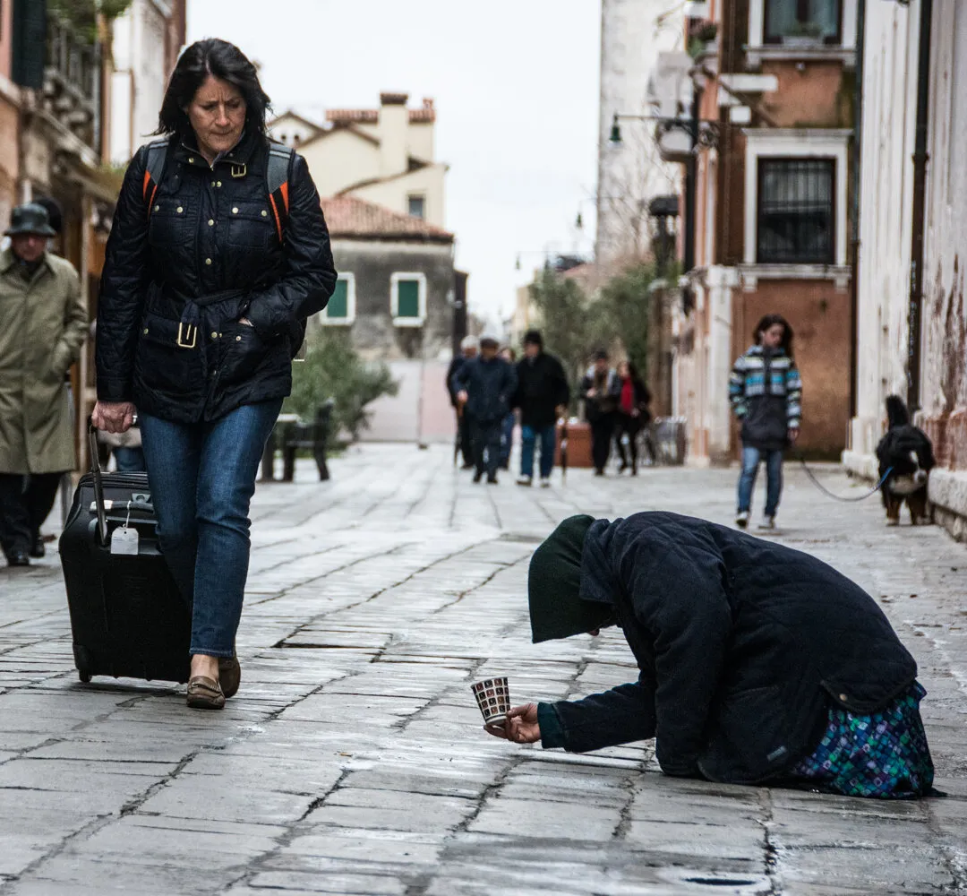 The tourist and the beggar