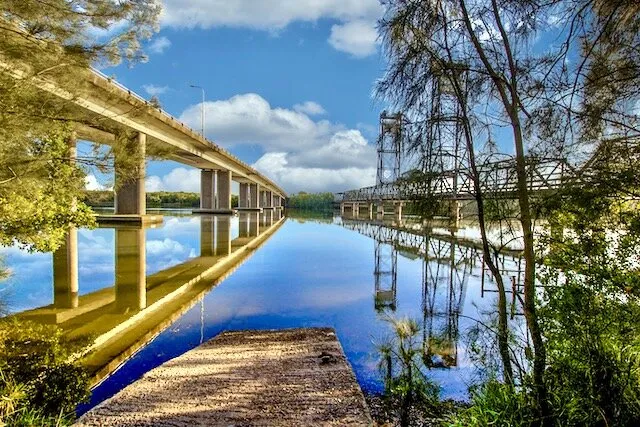 a06 - Bridges.