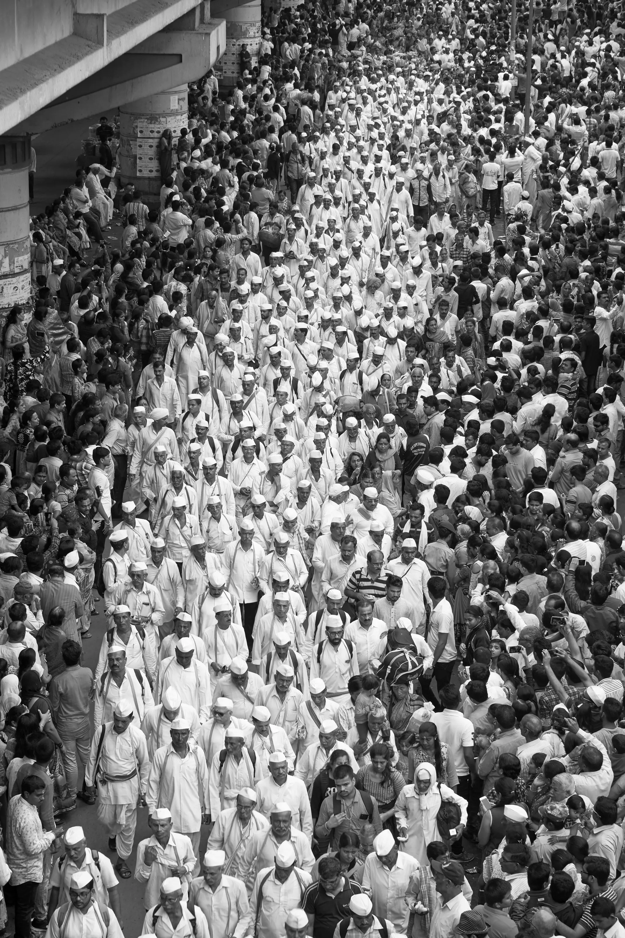 The people of faith sail together