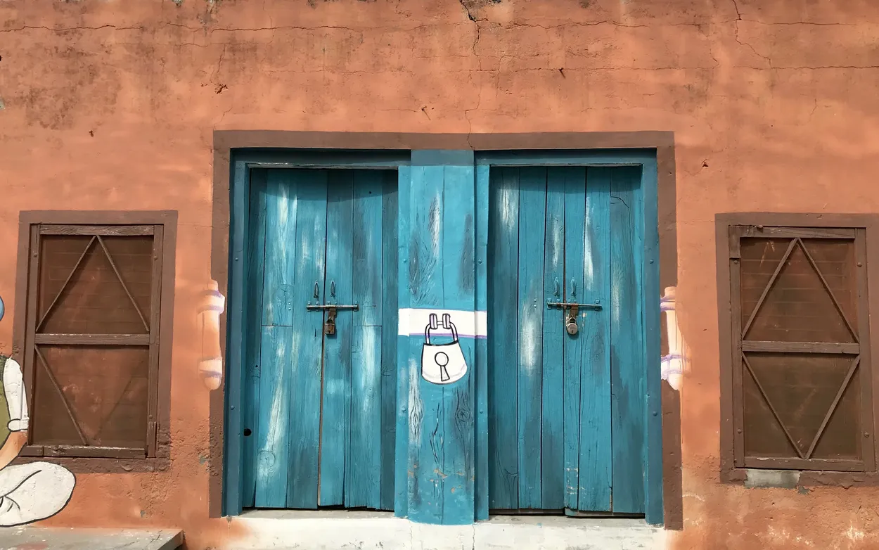 Entry 16843618