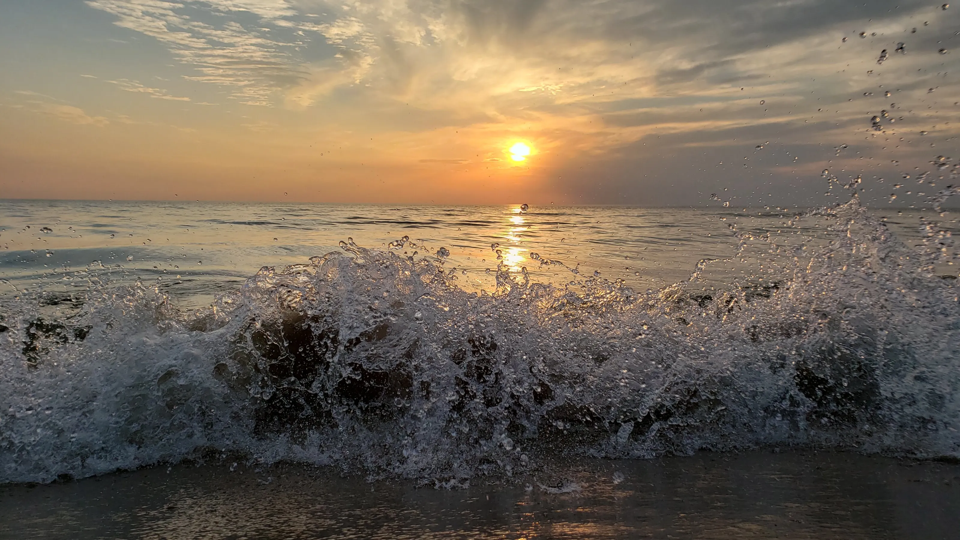 Crashing waves