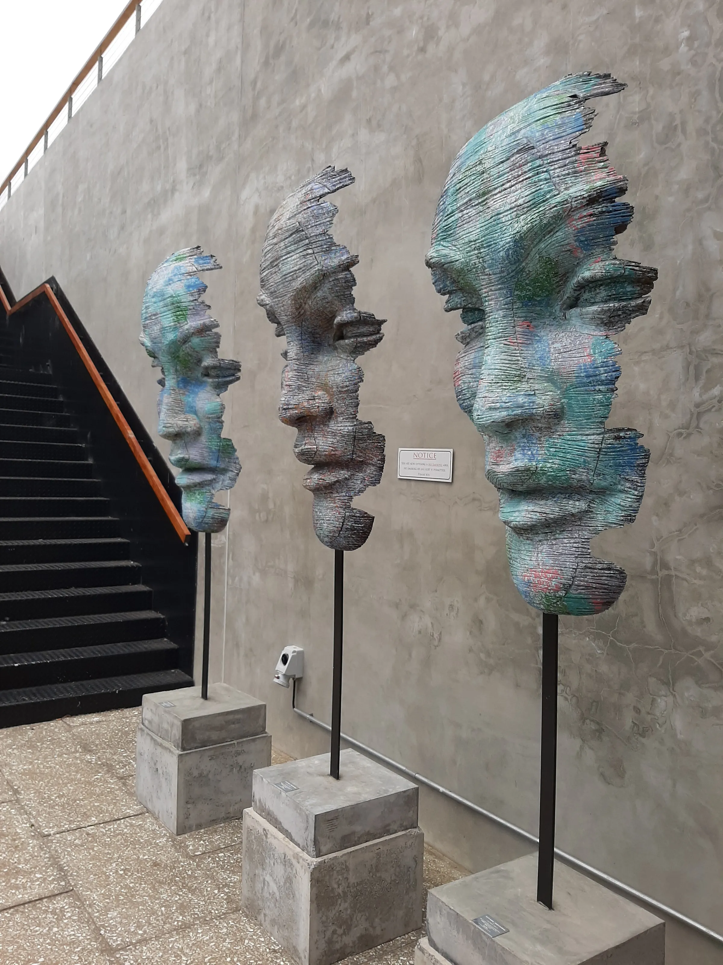 Faces