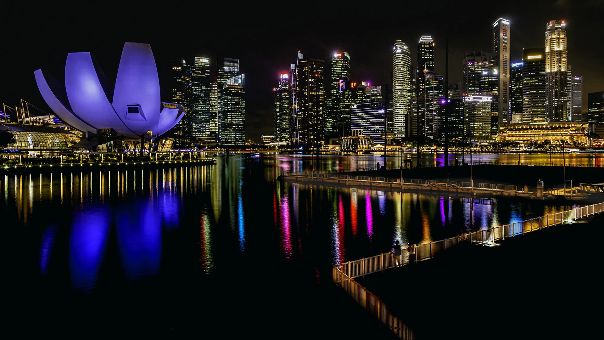 II THE POSTCARD FROM SINGAPORE II
