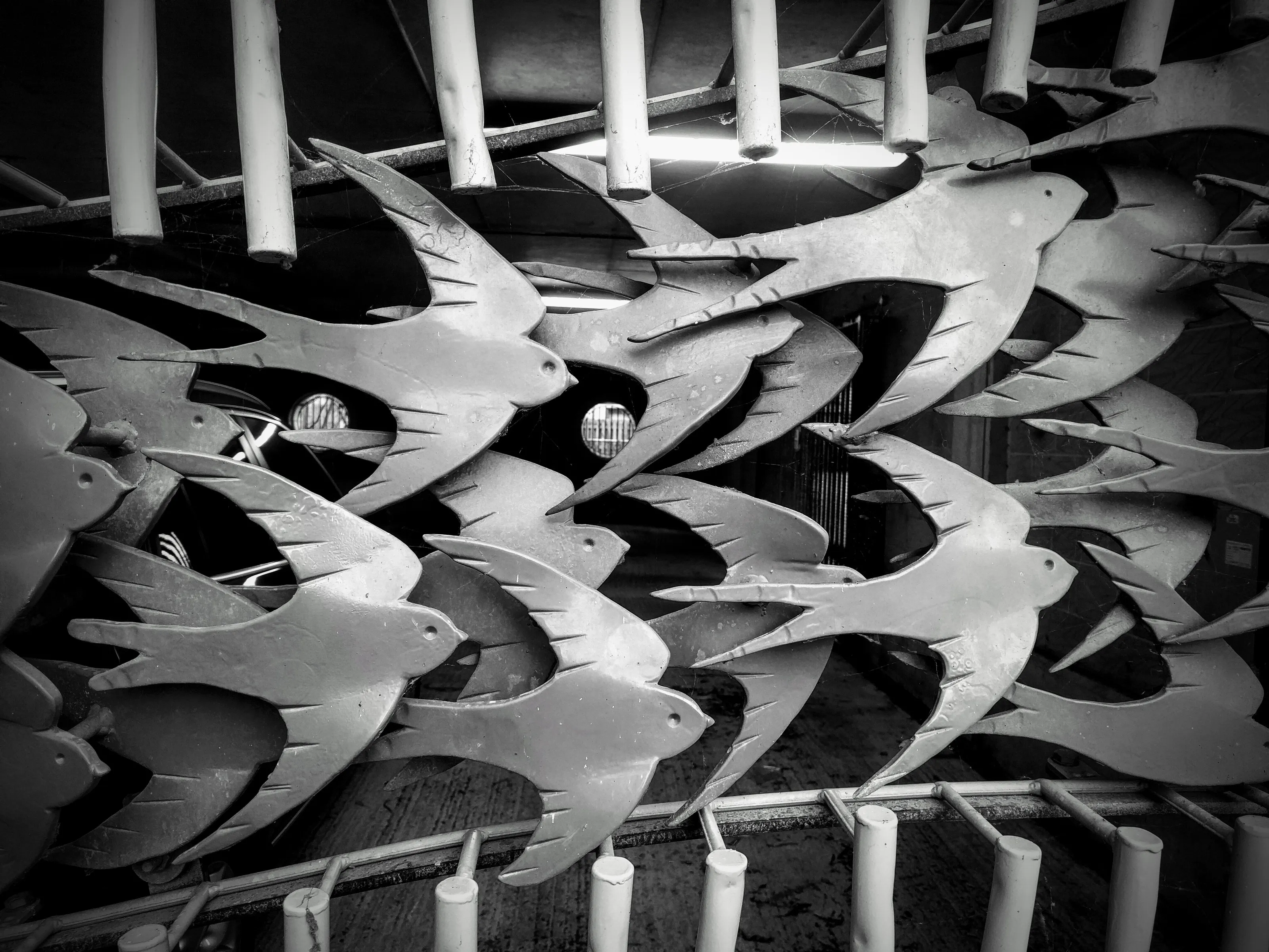 Bird sculpture