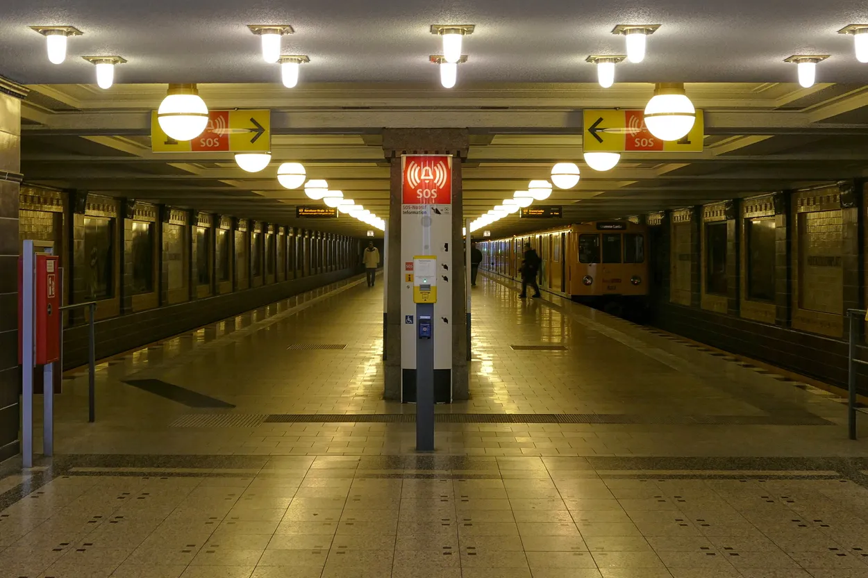 Entry 28071261