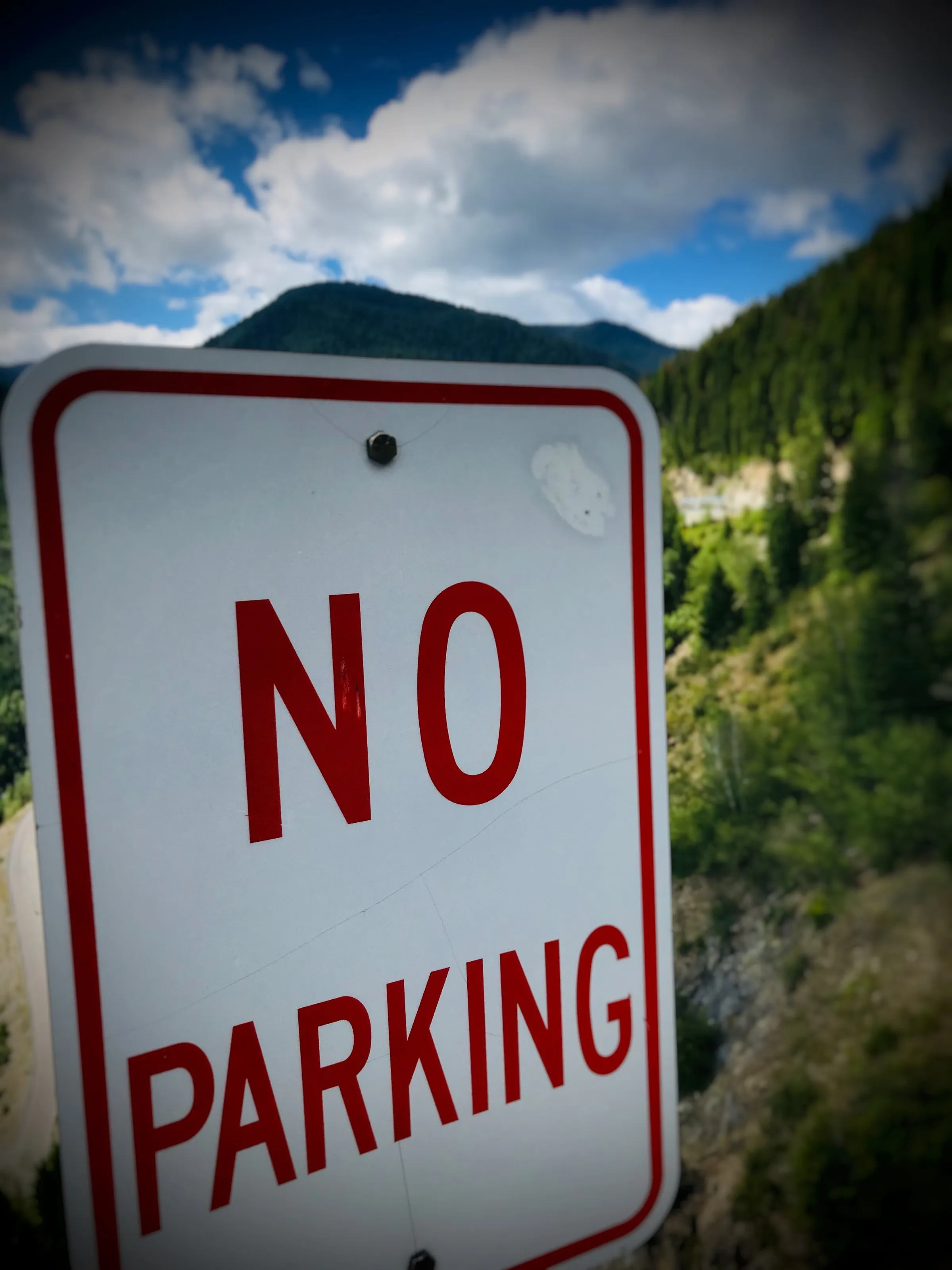 No Parking on Hungry Horse Dam