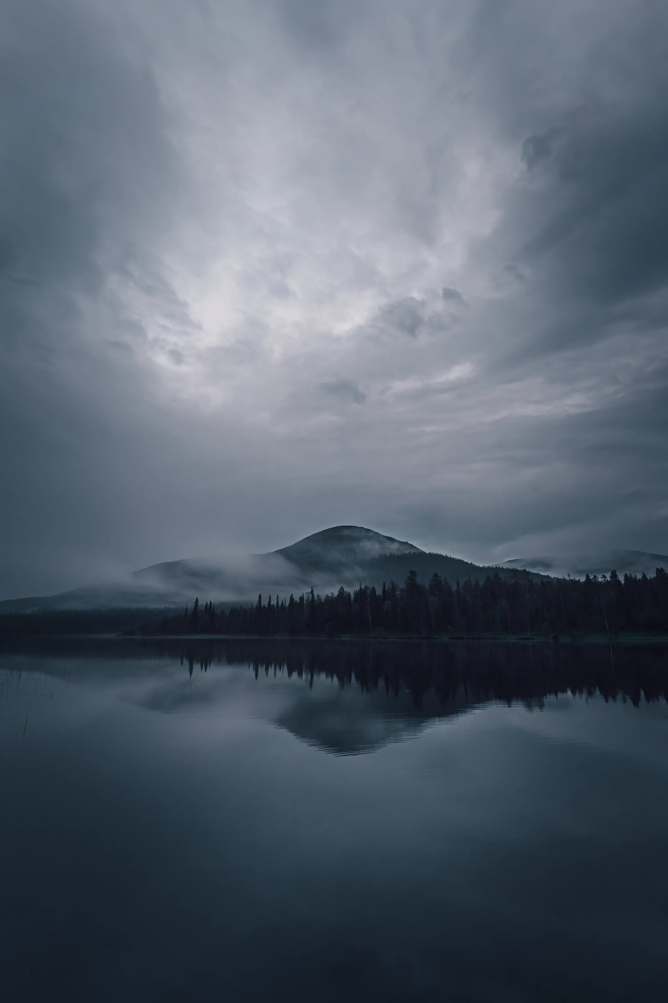 The misty fjelds call