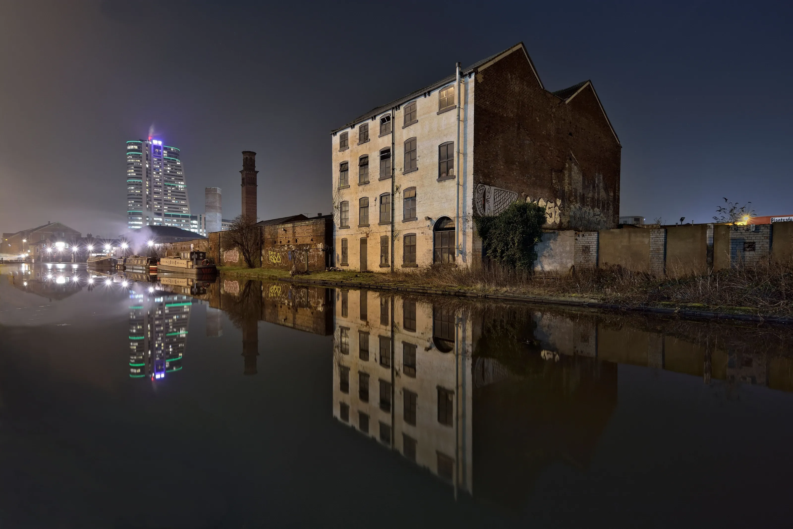 Leeds Canal at night