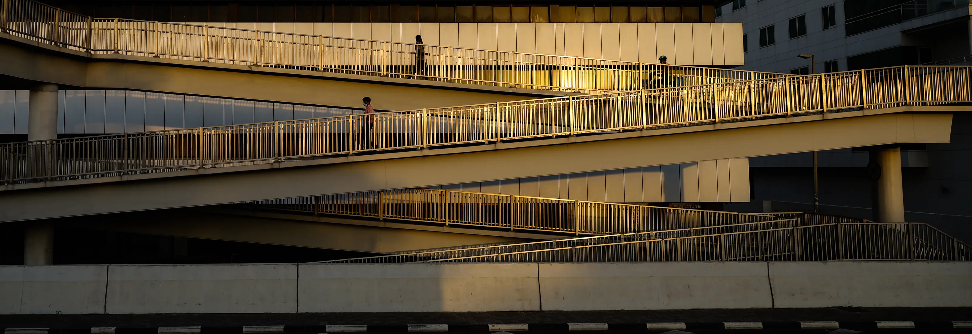GOLDEN FOOTBRIDGE
