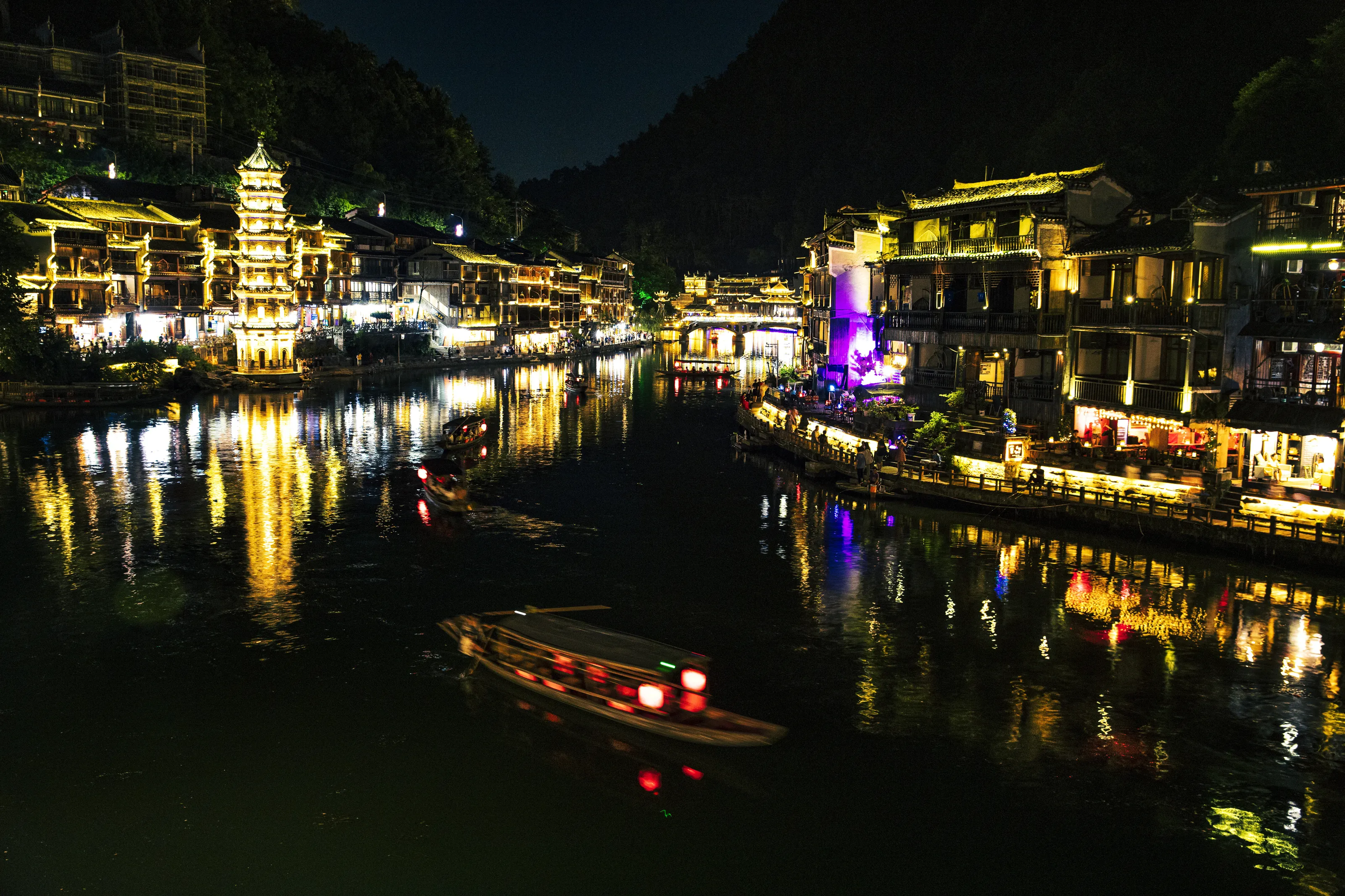 《边城之夜》
