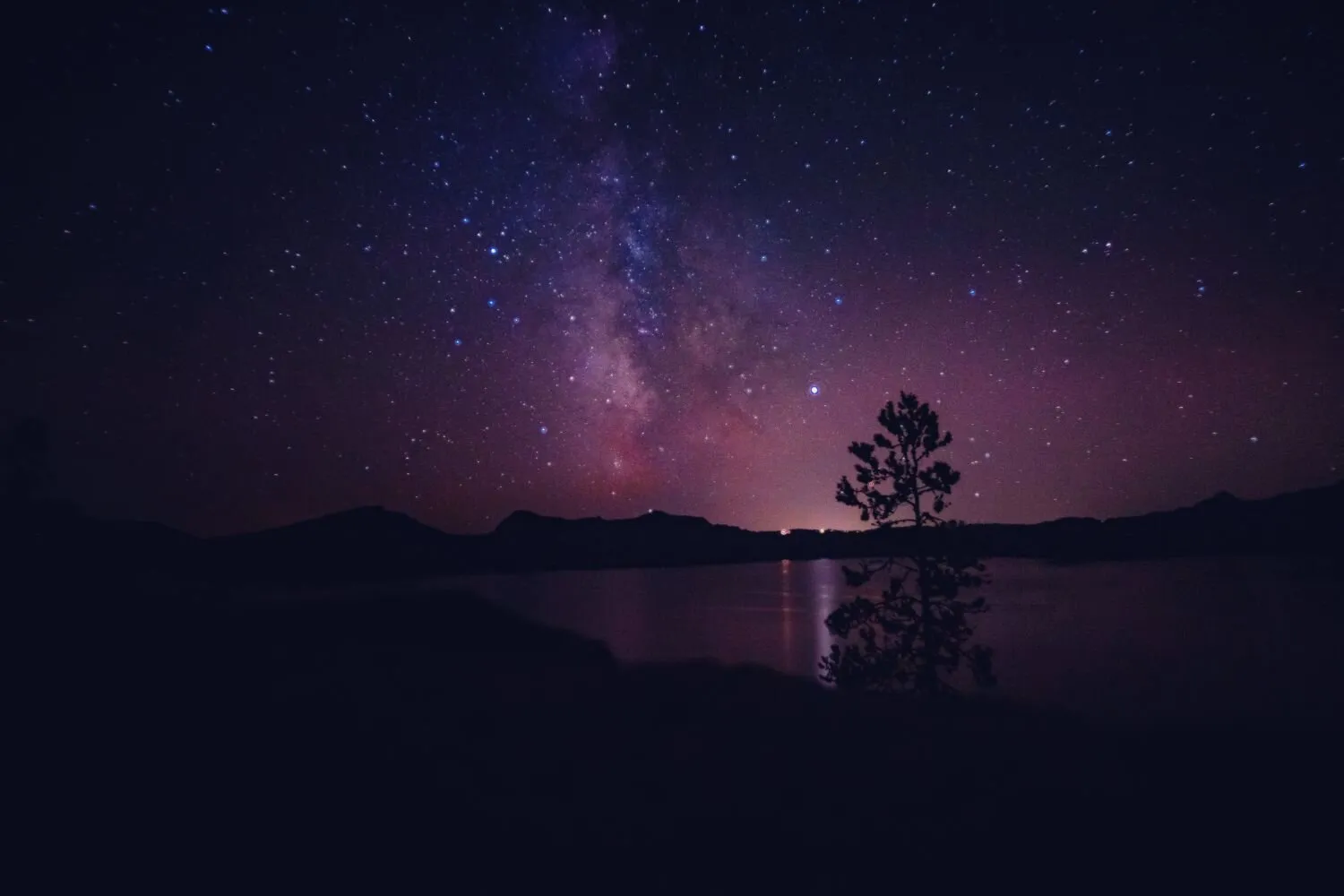 Milky way over Crater Lake