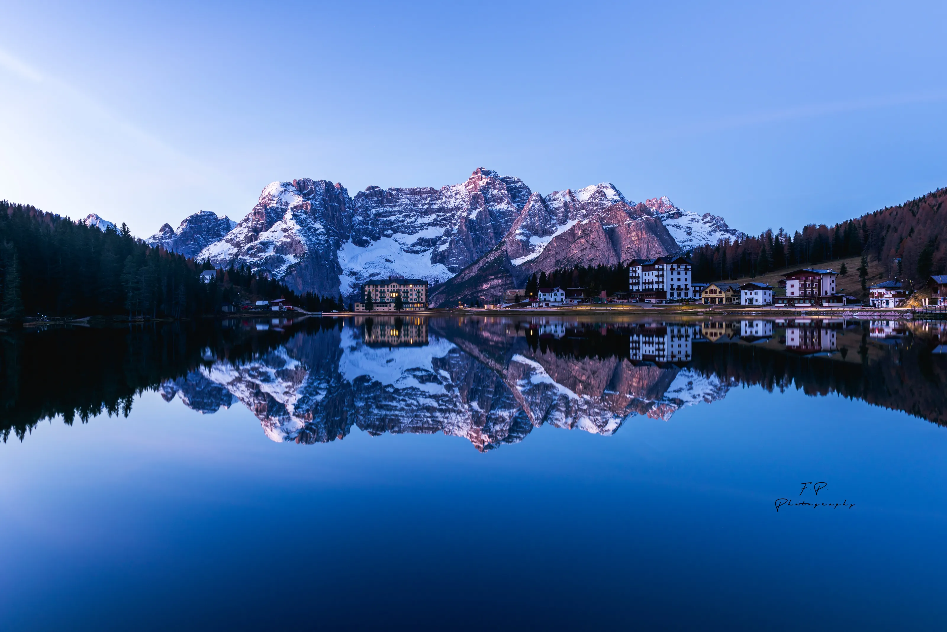 Sunrise at Misurina lake
