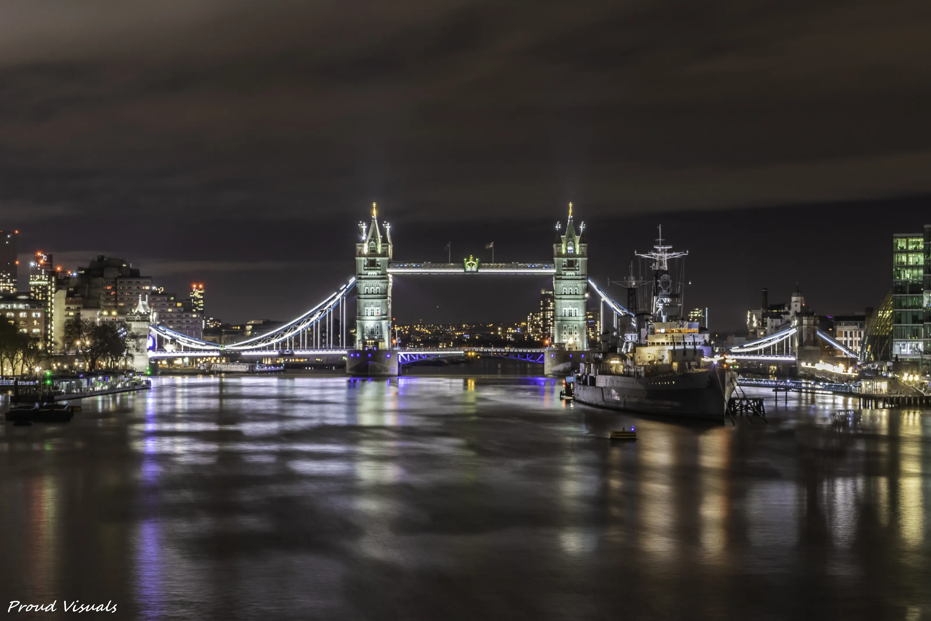 London Bridge scene at night
