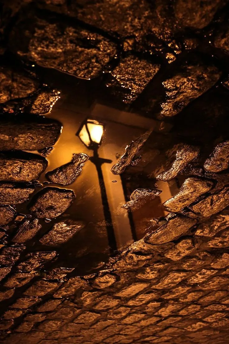 Street Lamp in London - Early Morning