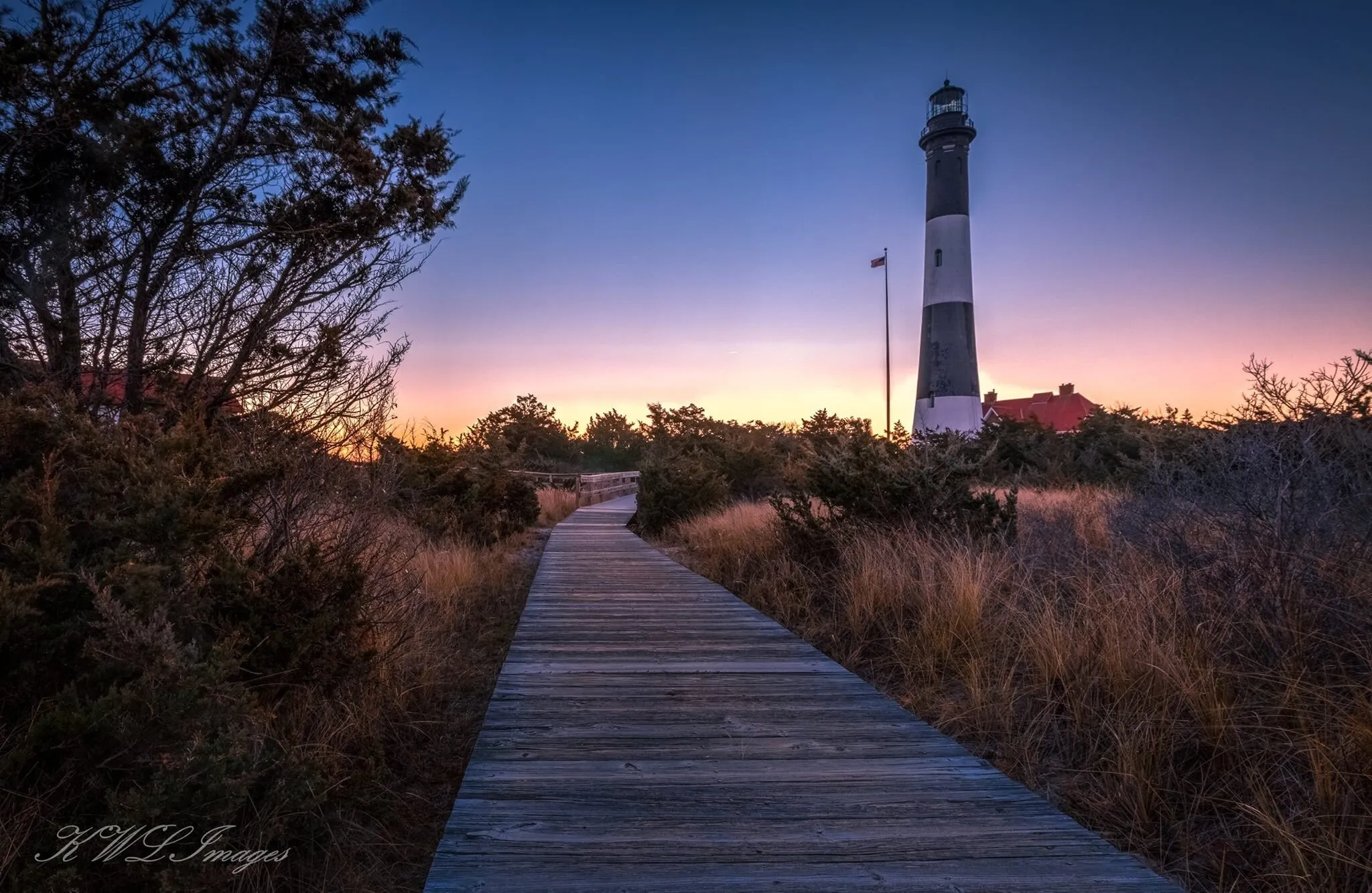 Dawn at FINS lighthouse