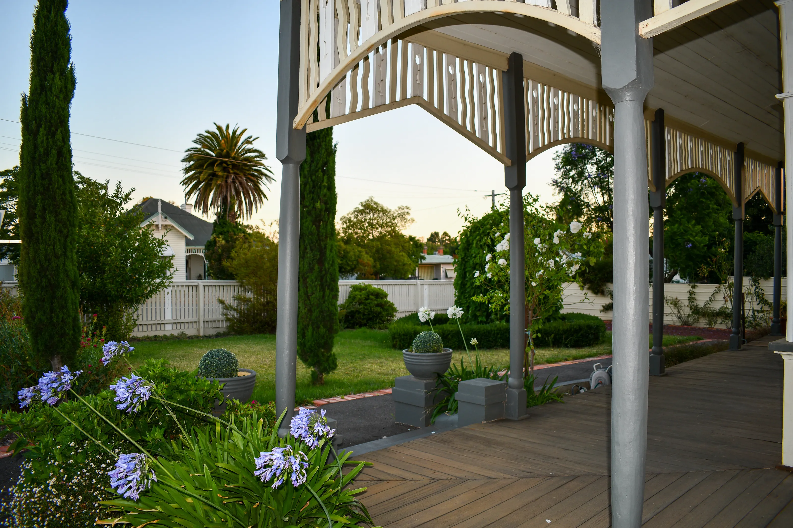 CountryHome
