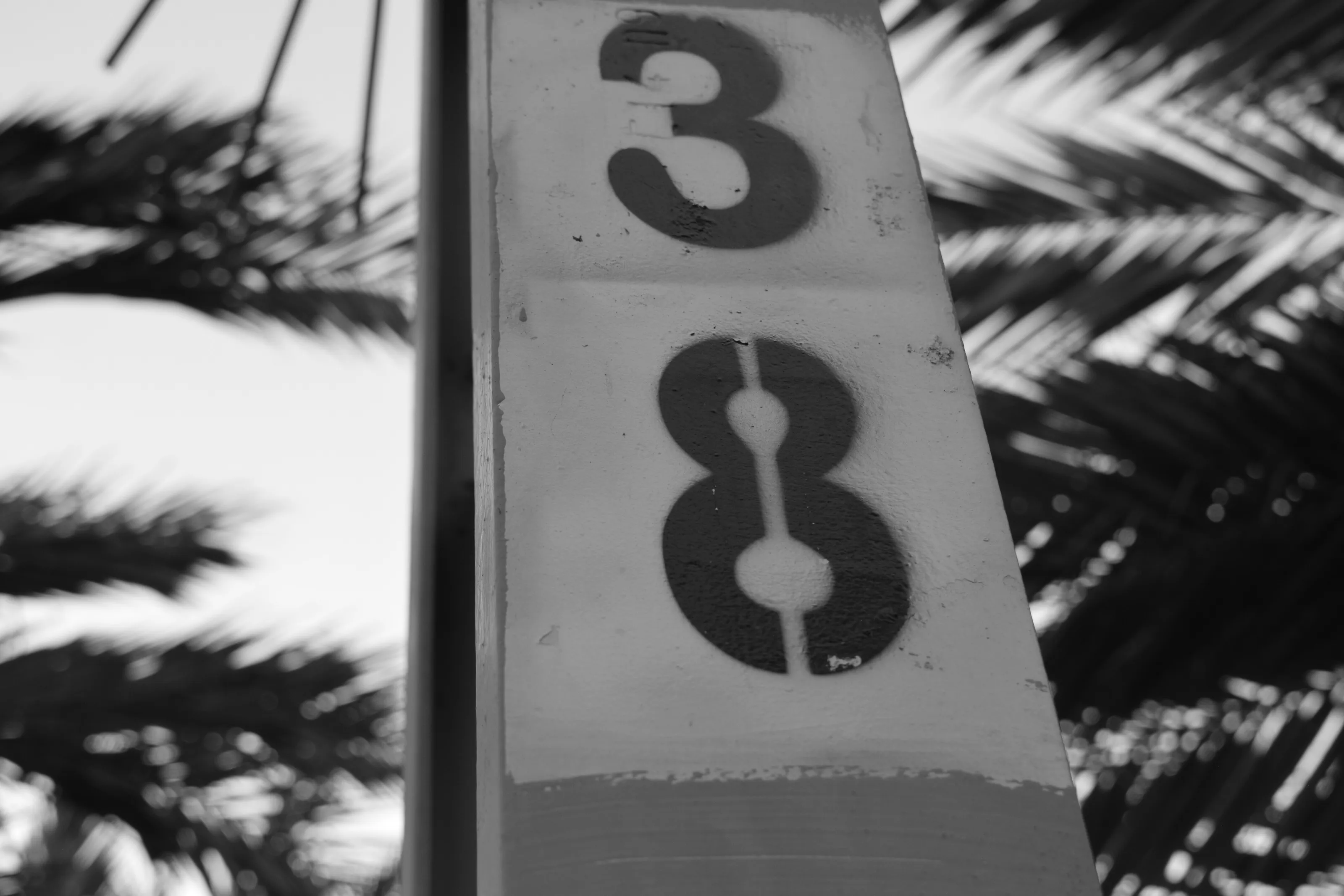 Number numbered in black and white