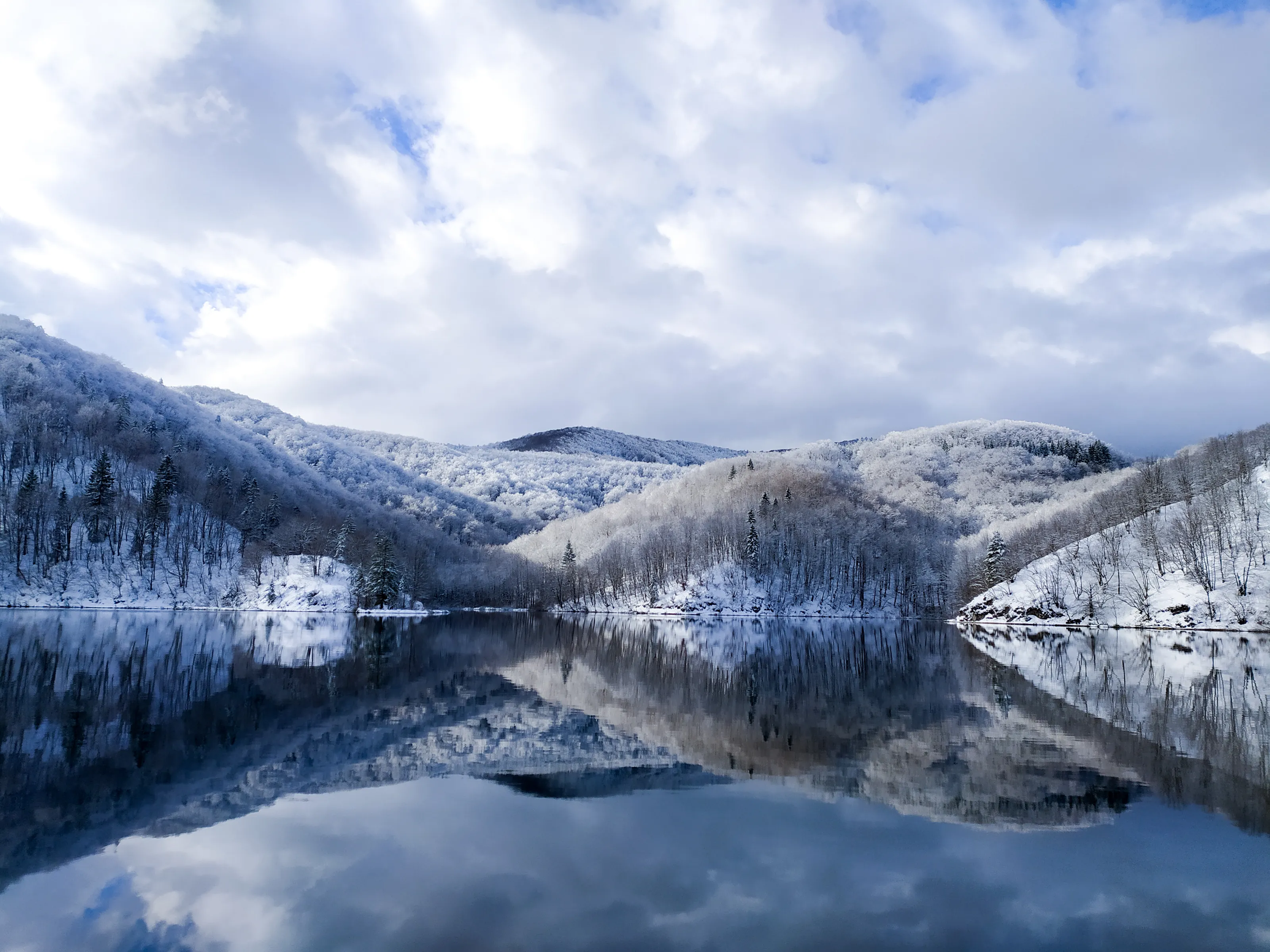 Plitvice Lakes mirror