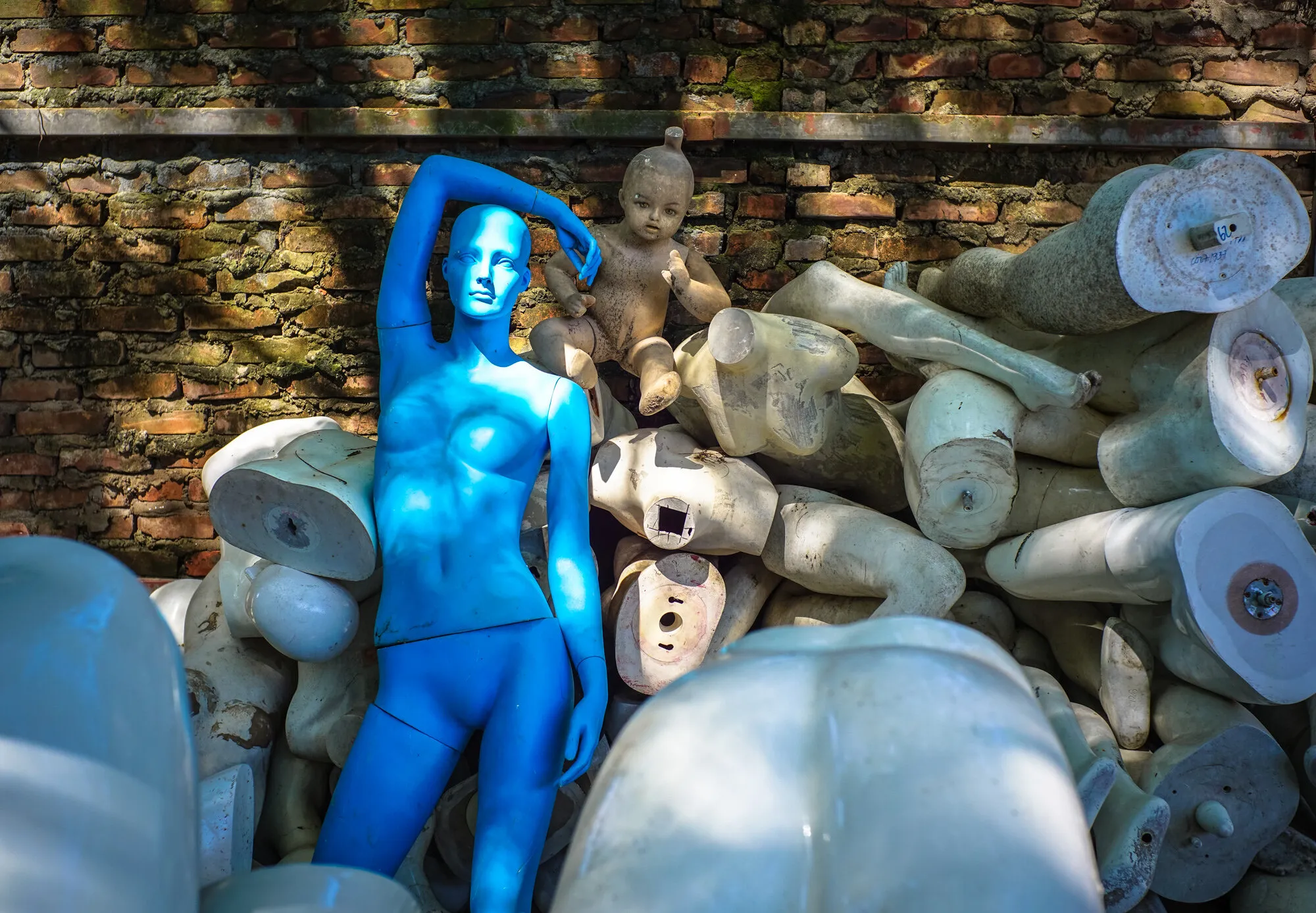 Mannequin madonna