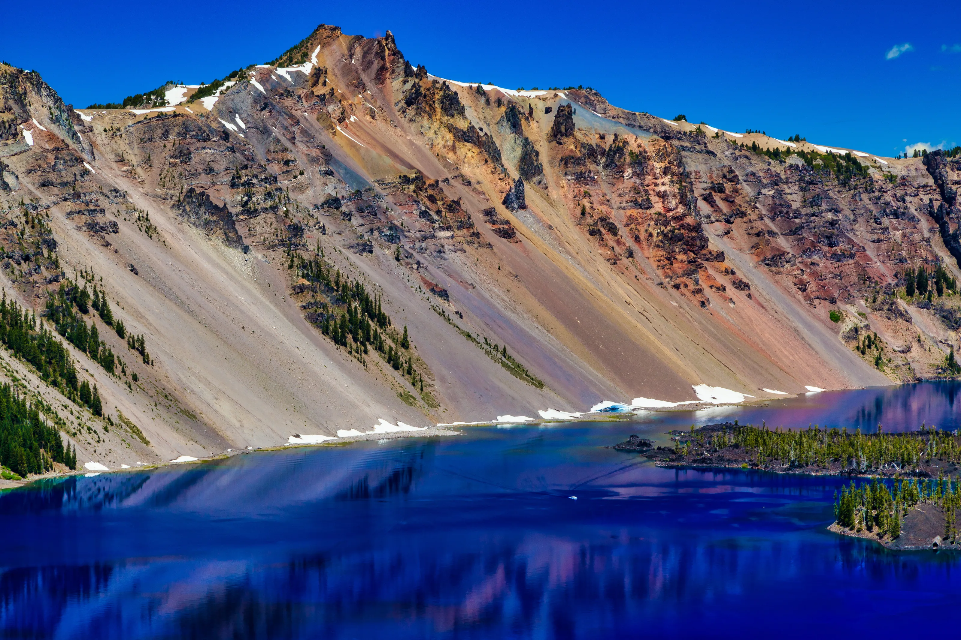 The incredible colors of Crater Lake