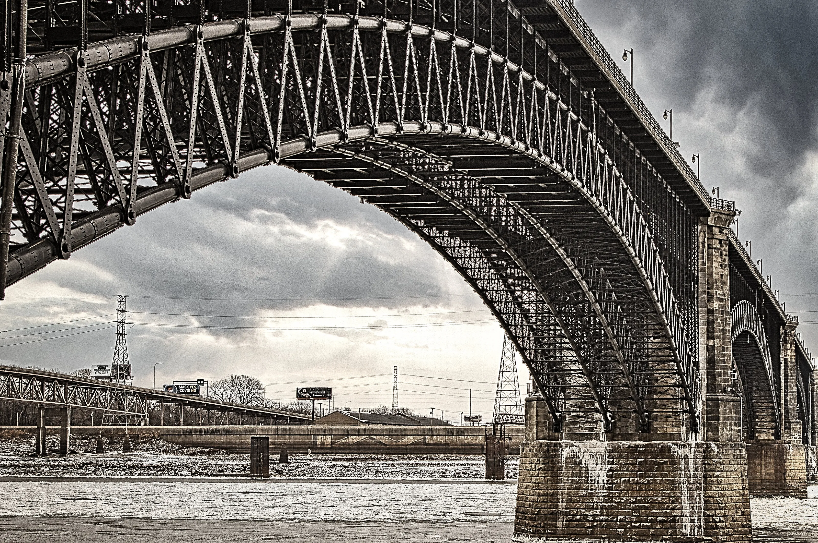Eads Bridge