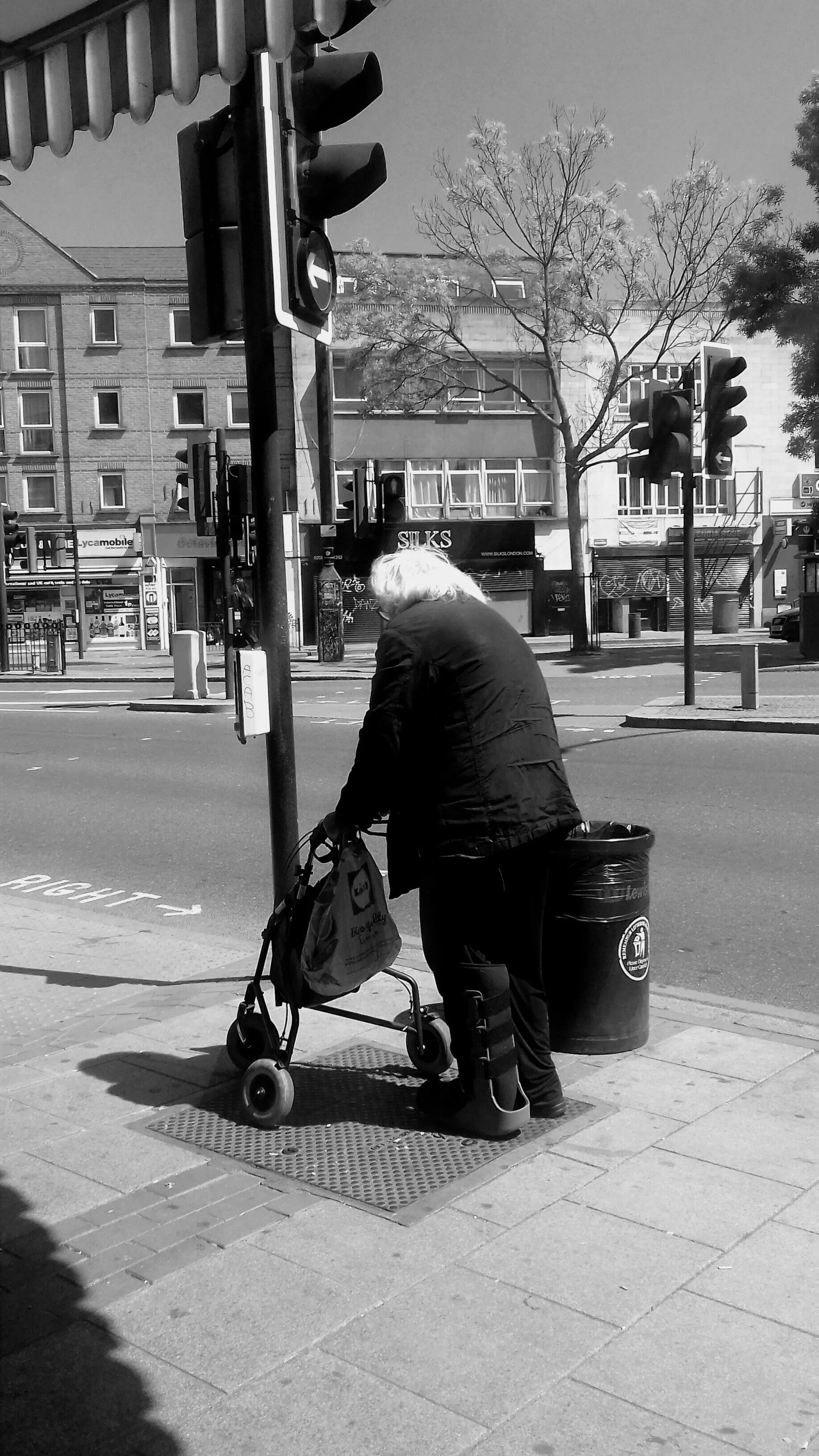 Old lady doing shopping.