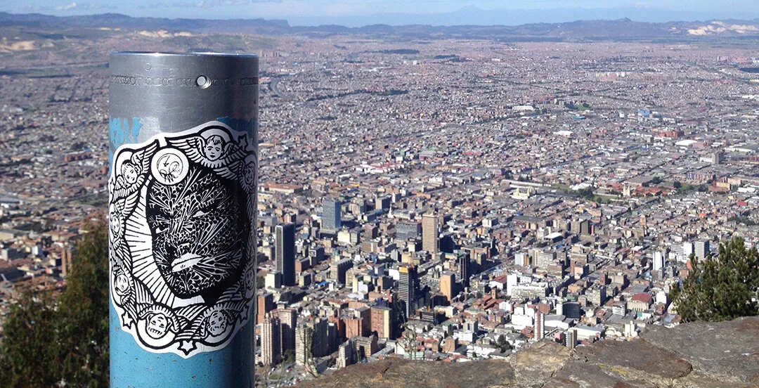 Sticker by the artist Stinkfish in Bogota