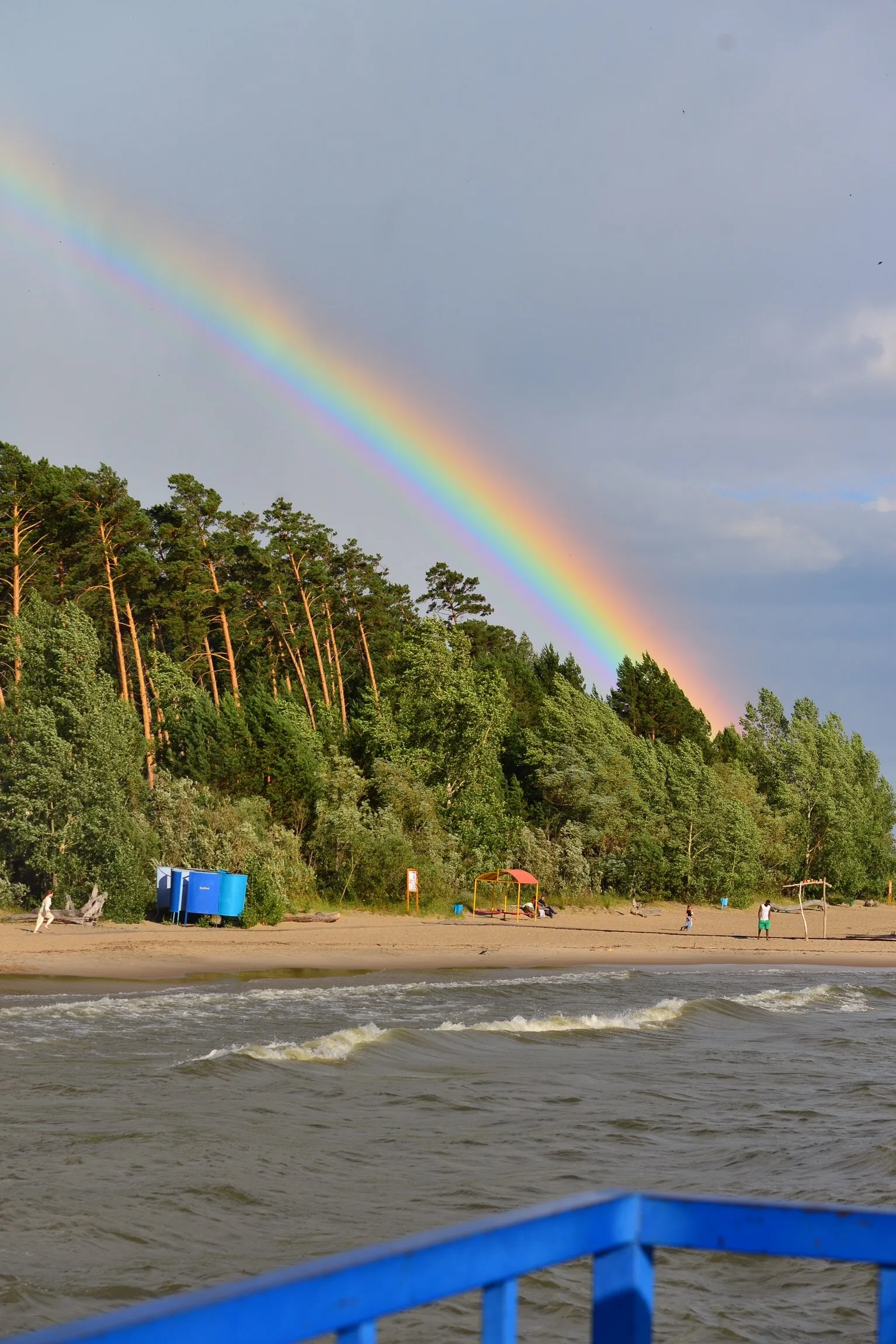 Very strong weather and the rainbow