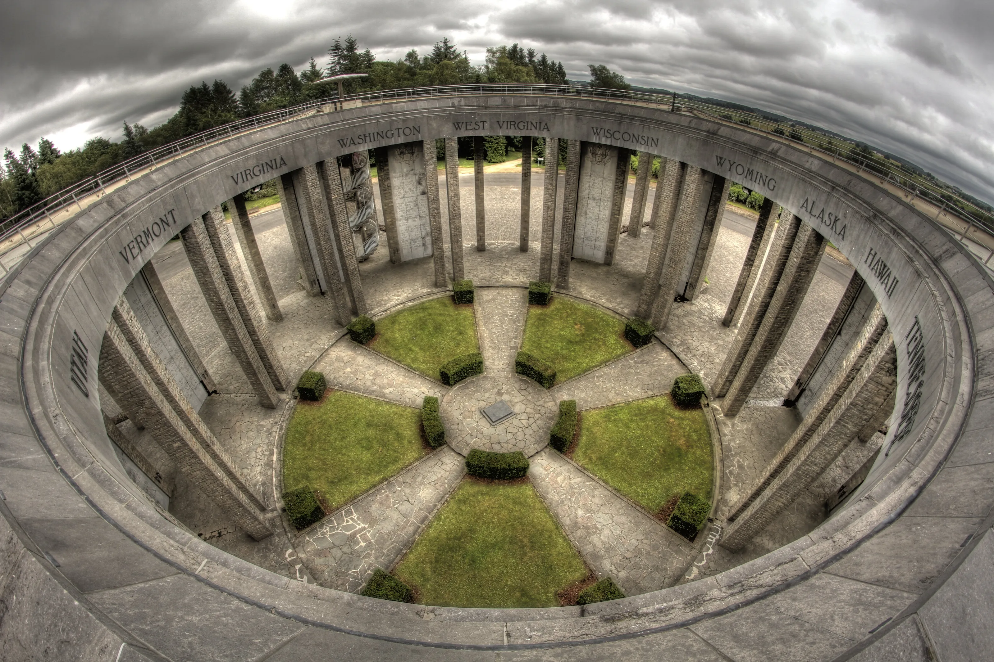 monumental