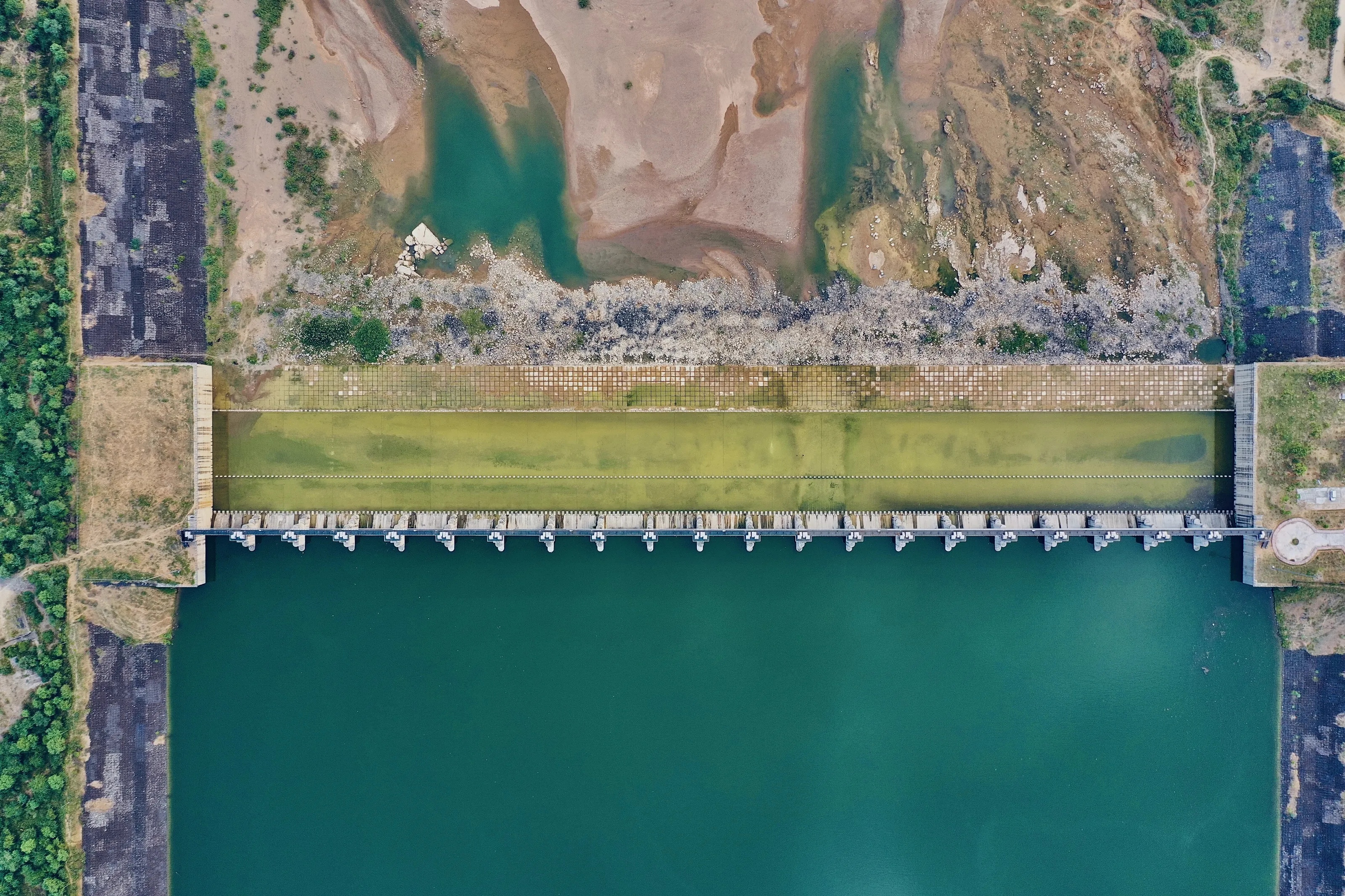 Sant sarovar dam