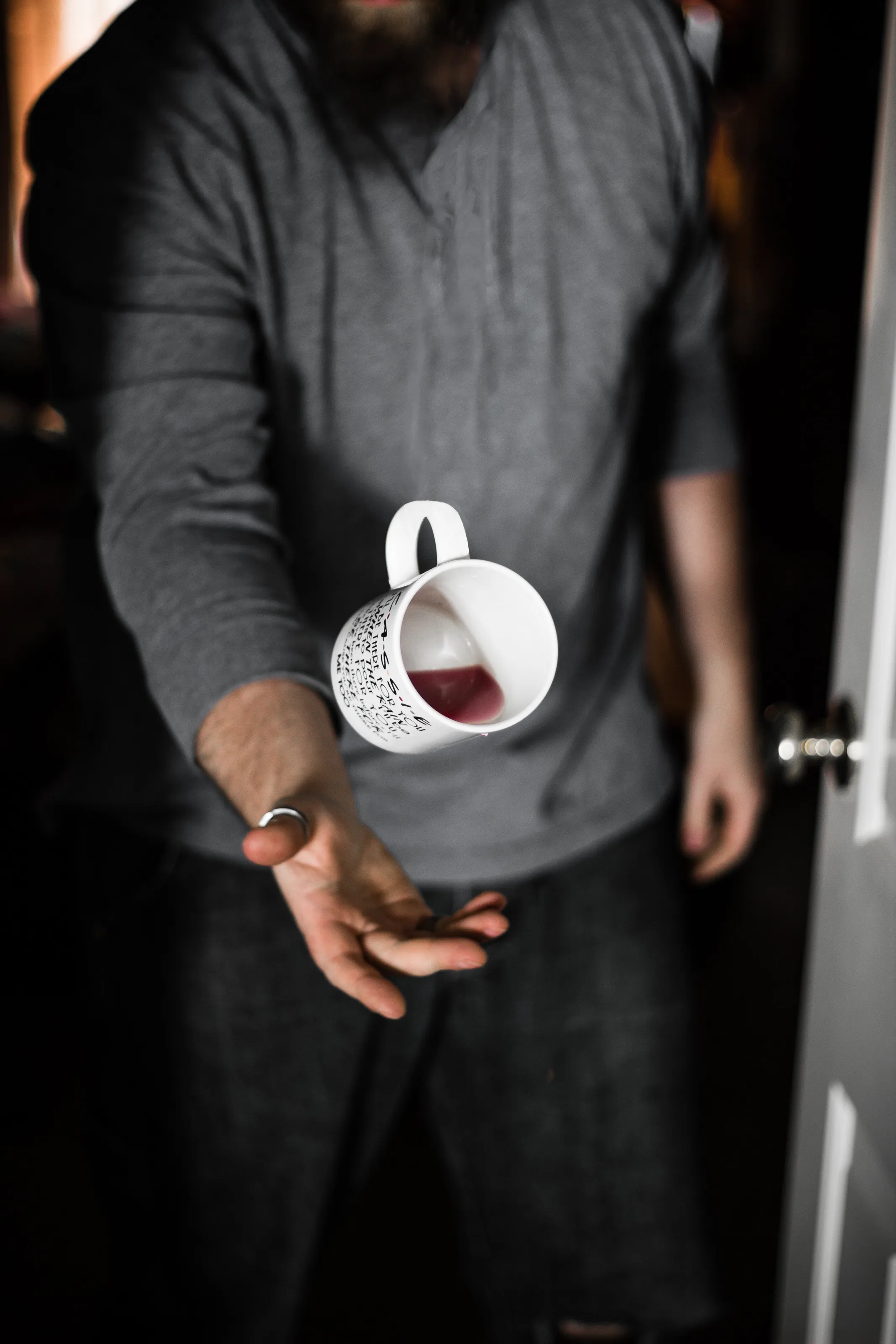 The floating Mug
