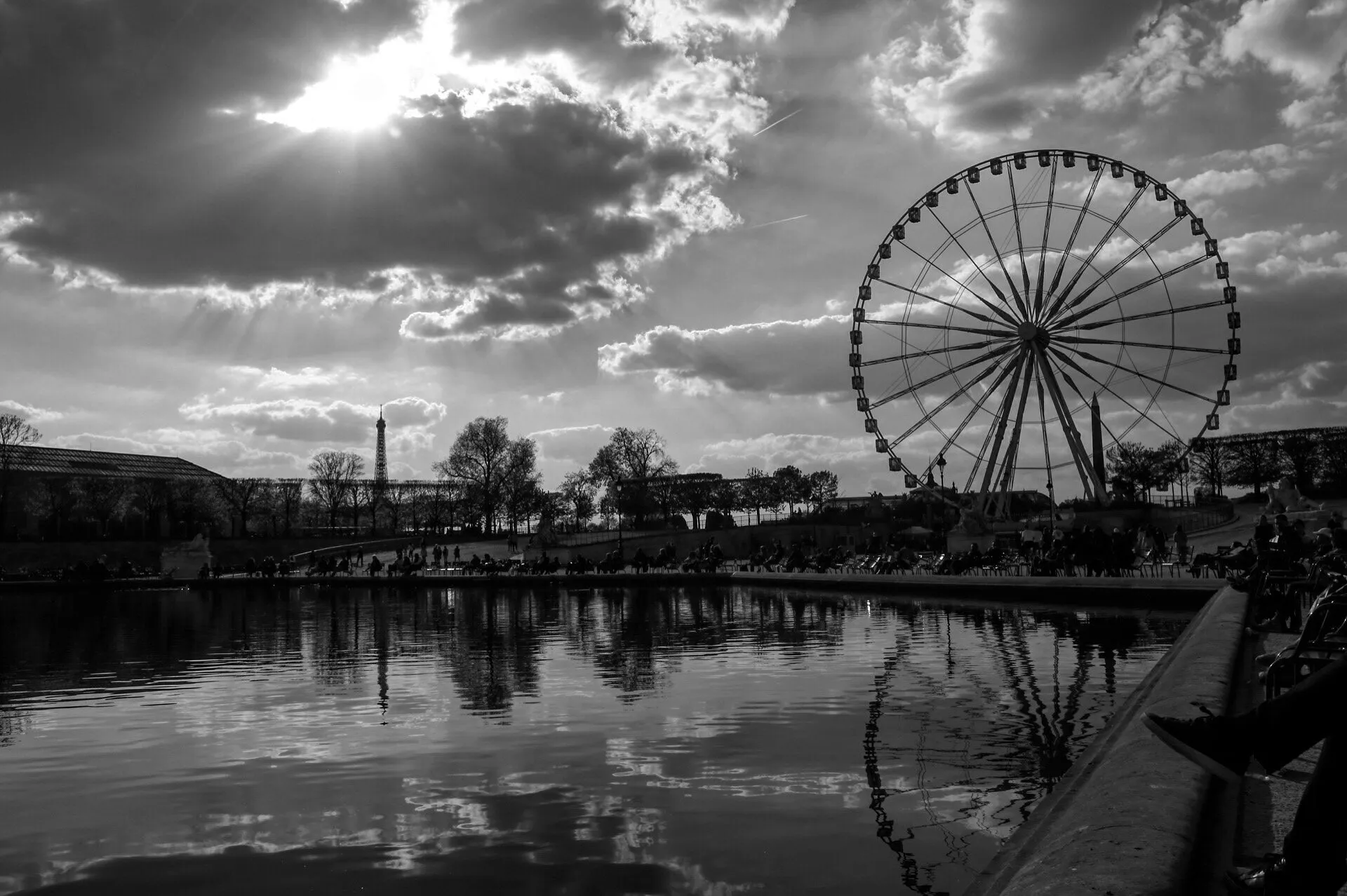 Enjoying the sun in the Tuileries Garden