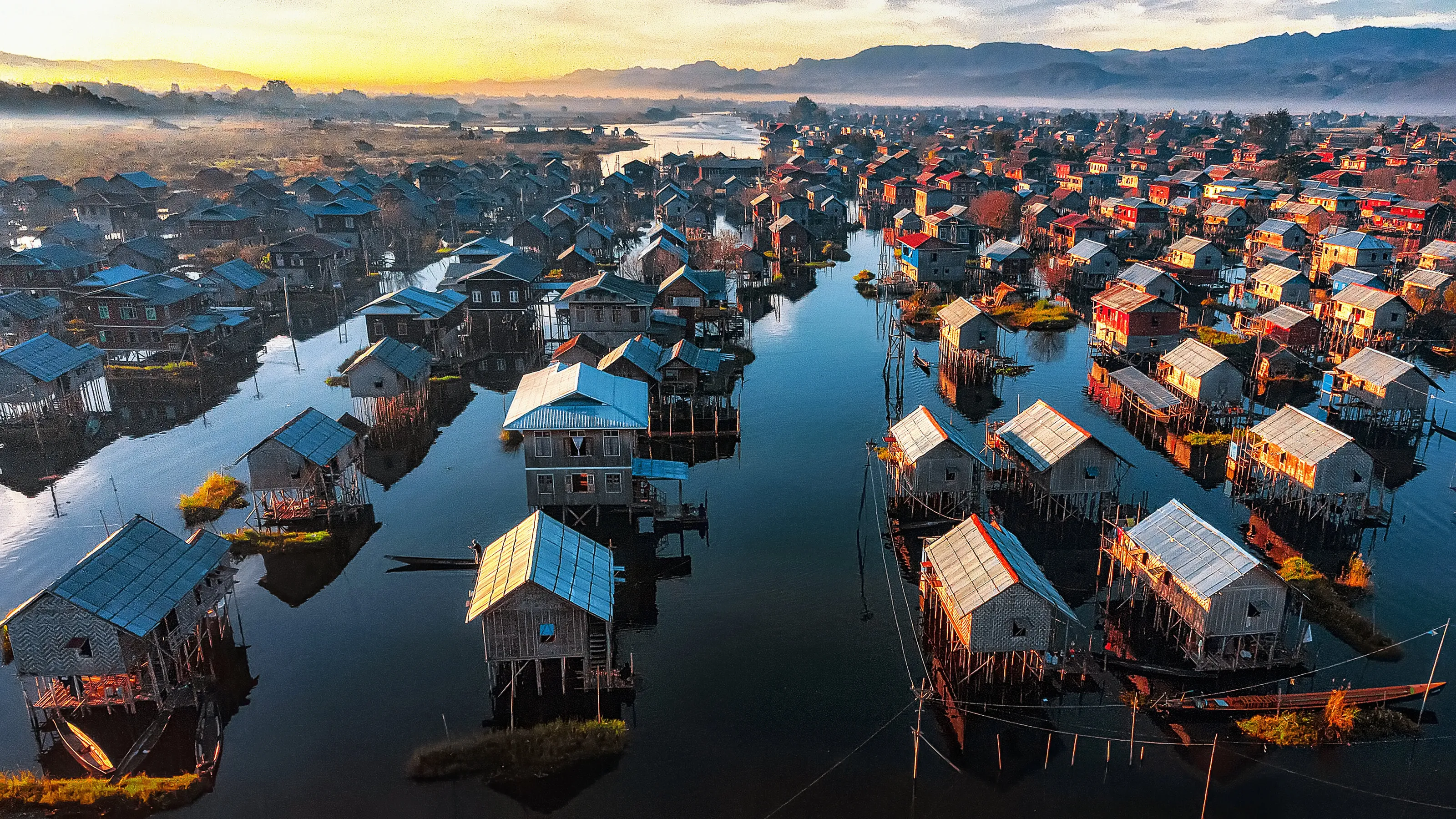 Inle houses