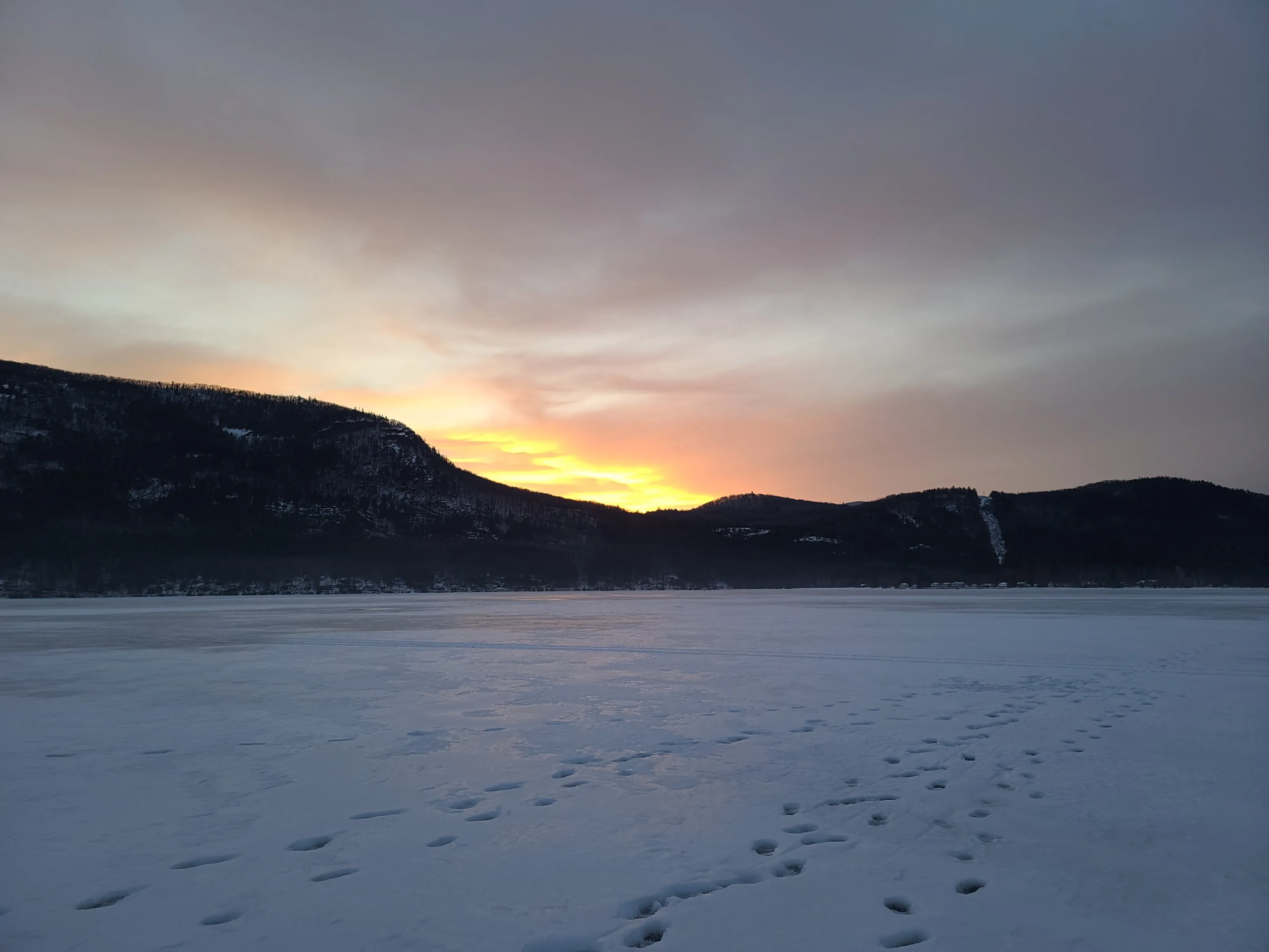Sunrise on the ice