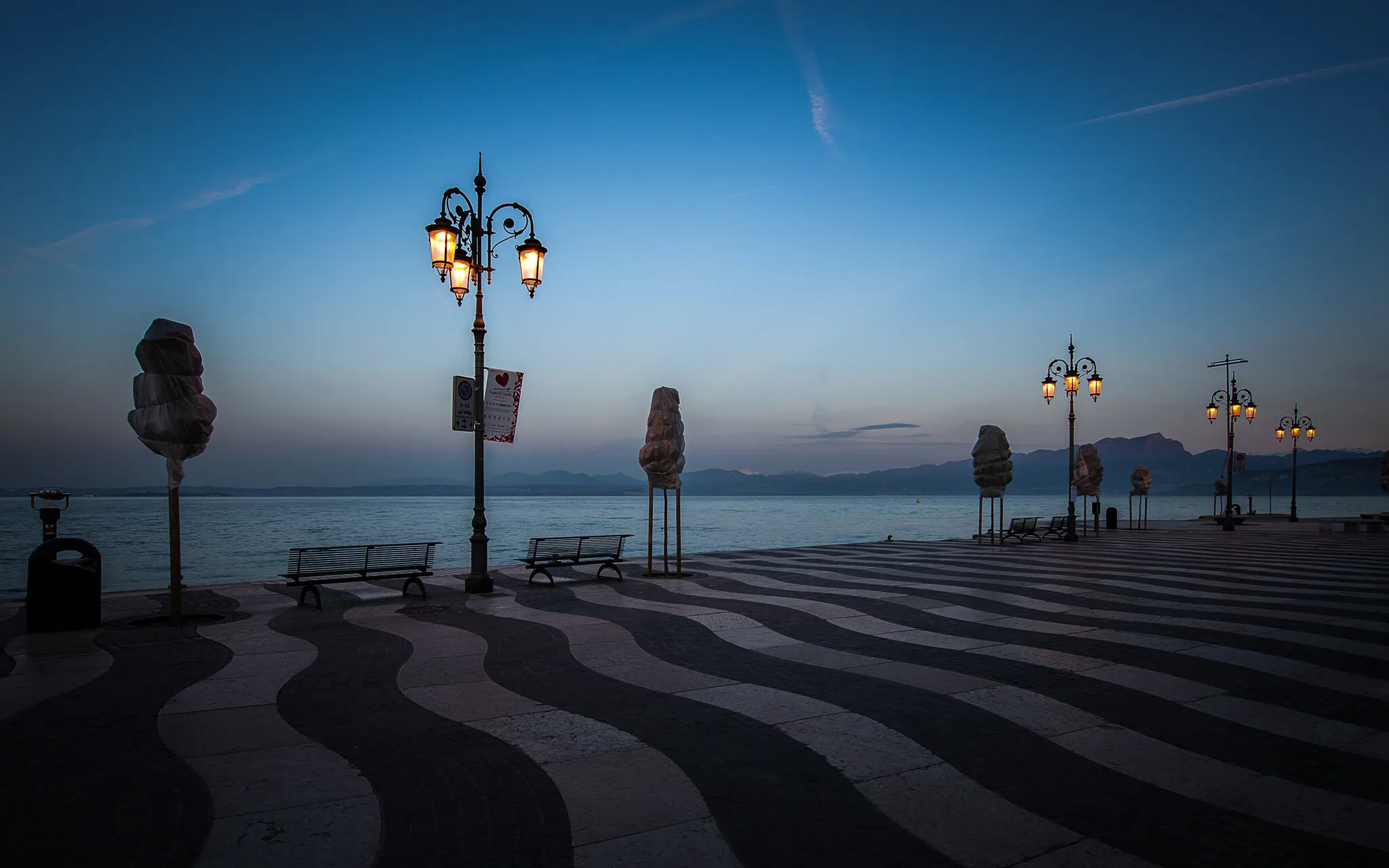 "Lakeside promenade"