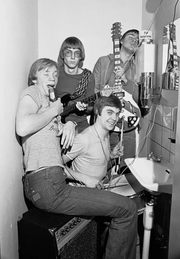Entry 11131976