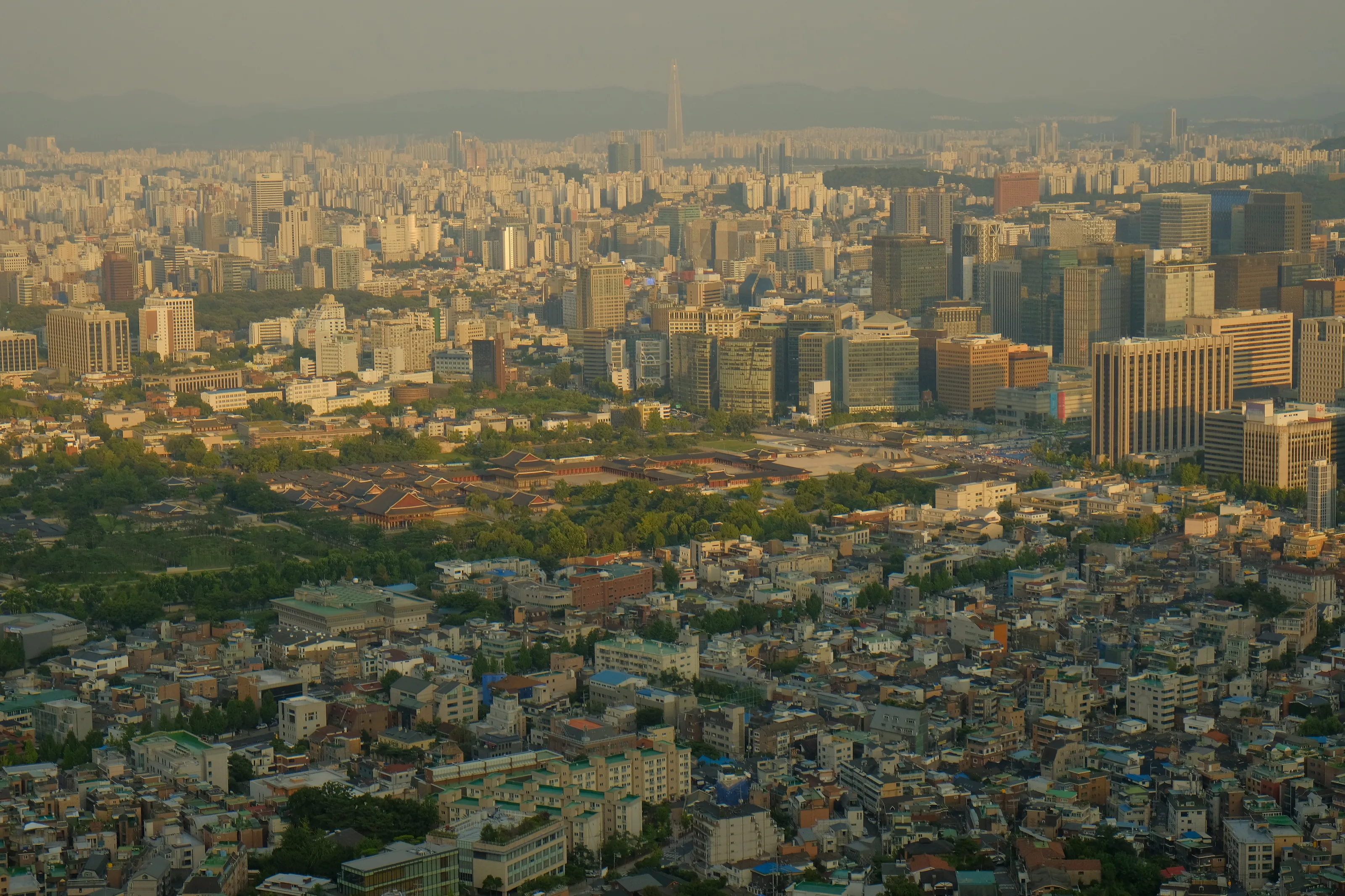 The evolution of Seoul