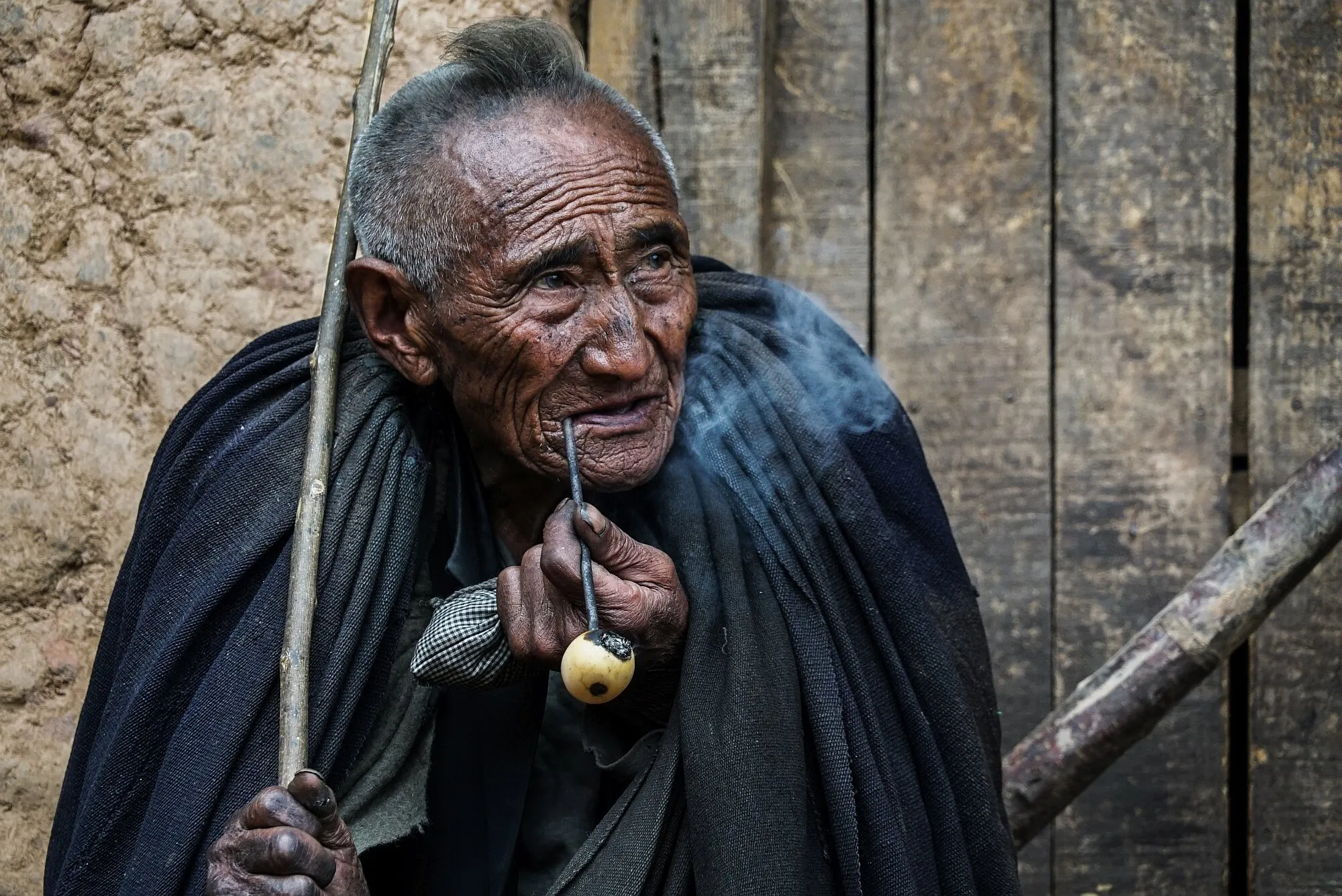 a smoking old man