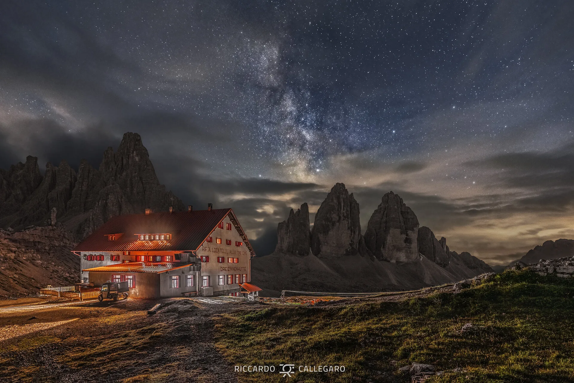 MIlky way over Tre Cime