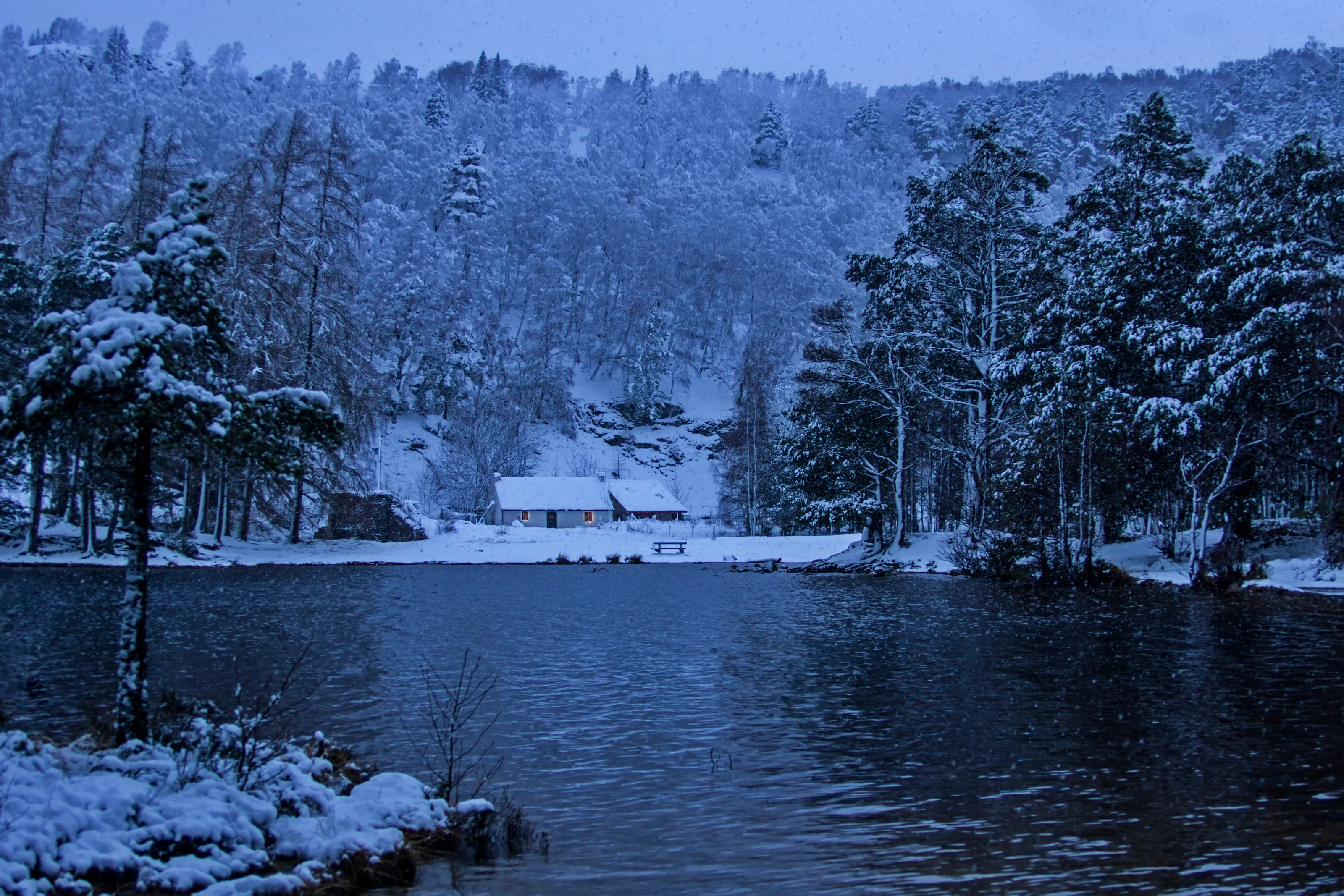 Winter Blues at Loch an Eilein