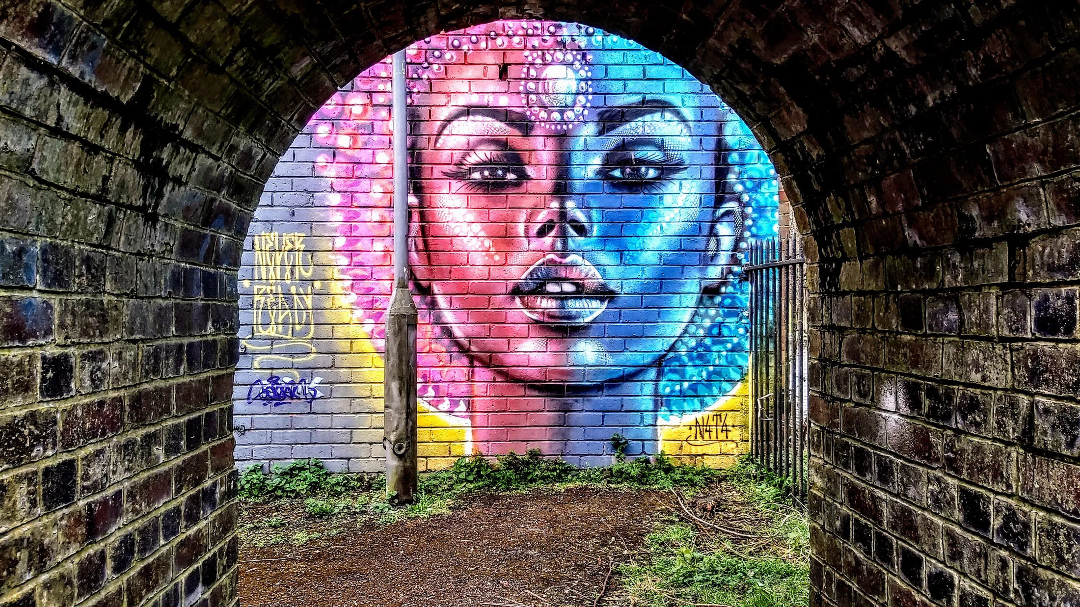 Street Art Canalside