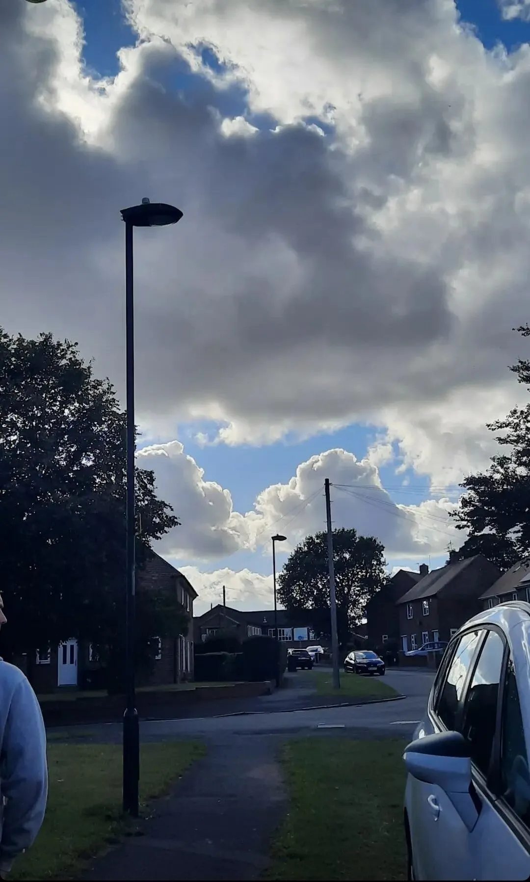A school walk home 🏡