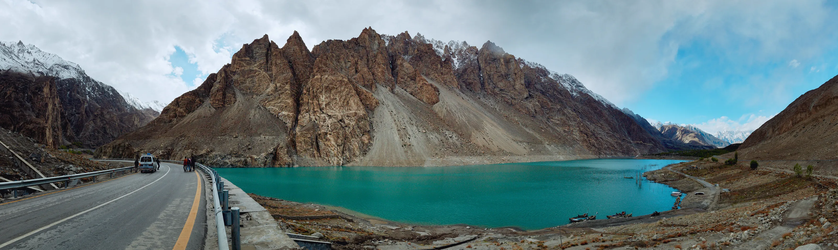 Attabad Lake (Urdu: عطا آباد جھیل)