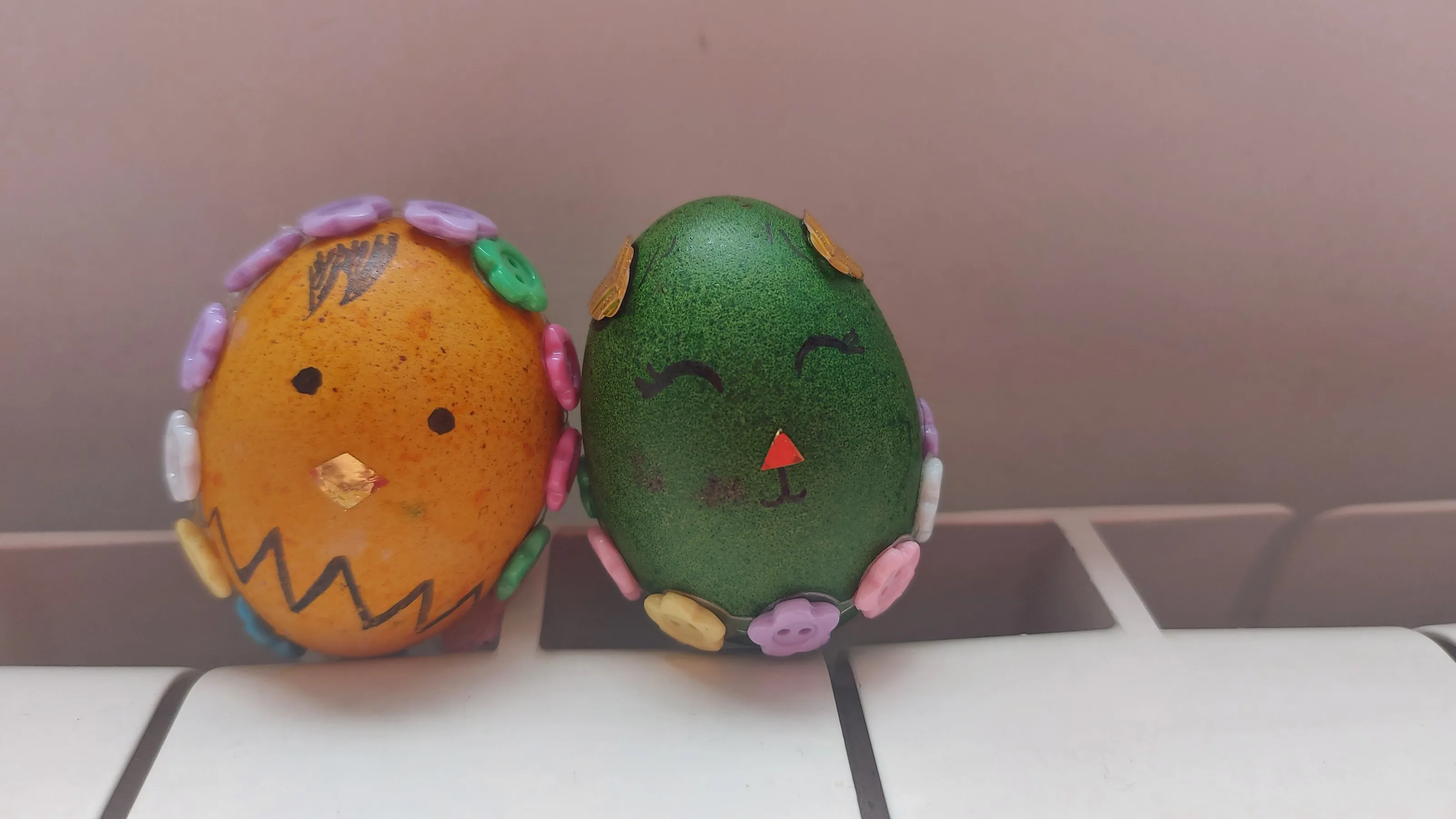 Kids' eggs