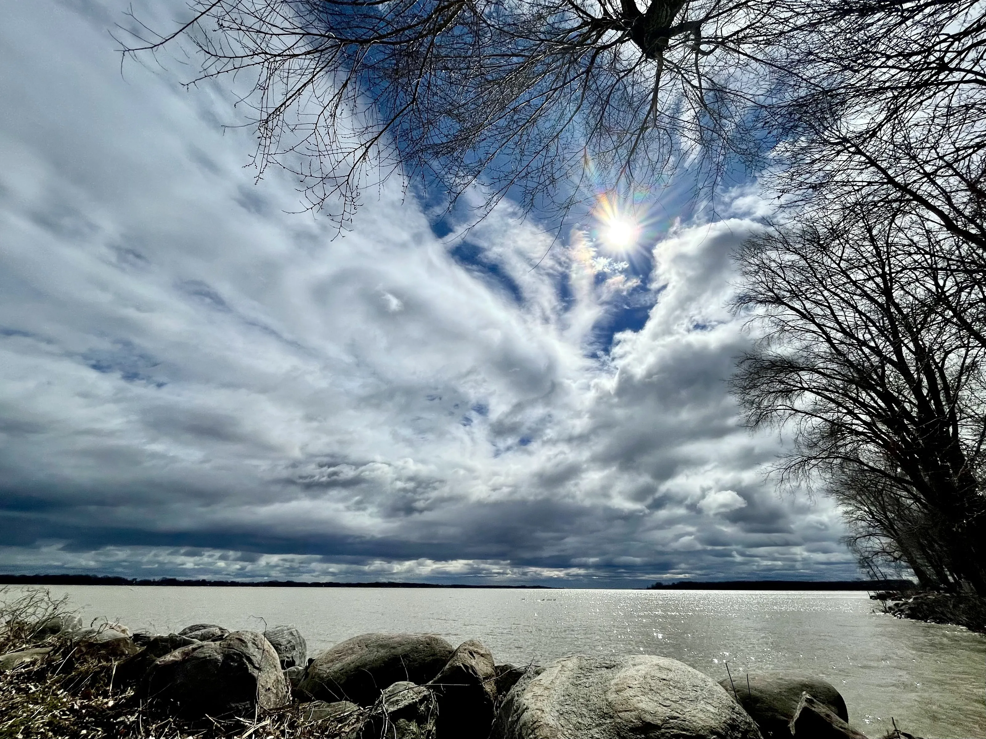St-Laurent river , day after wind storm