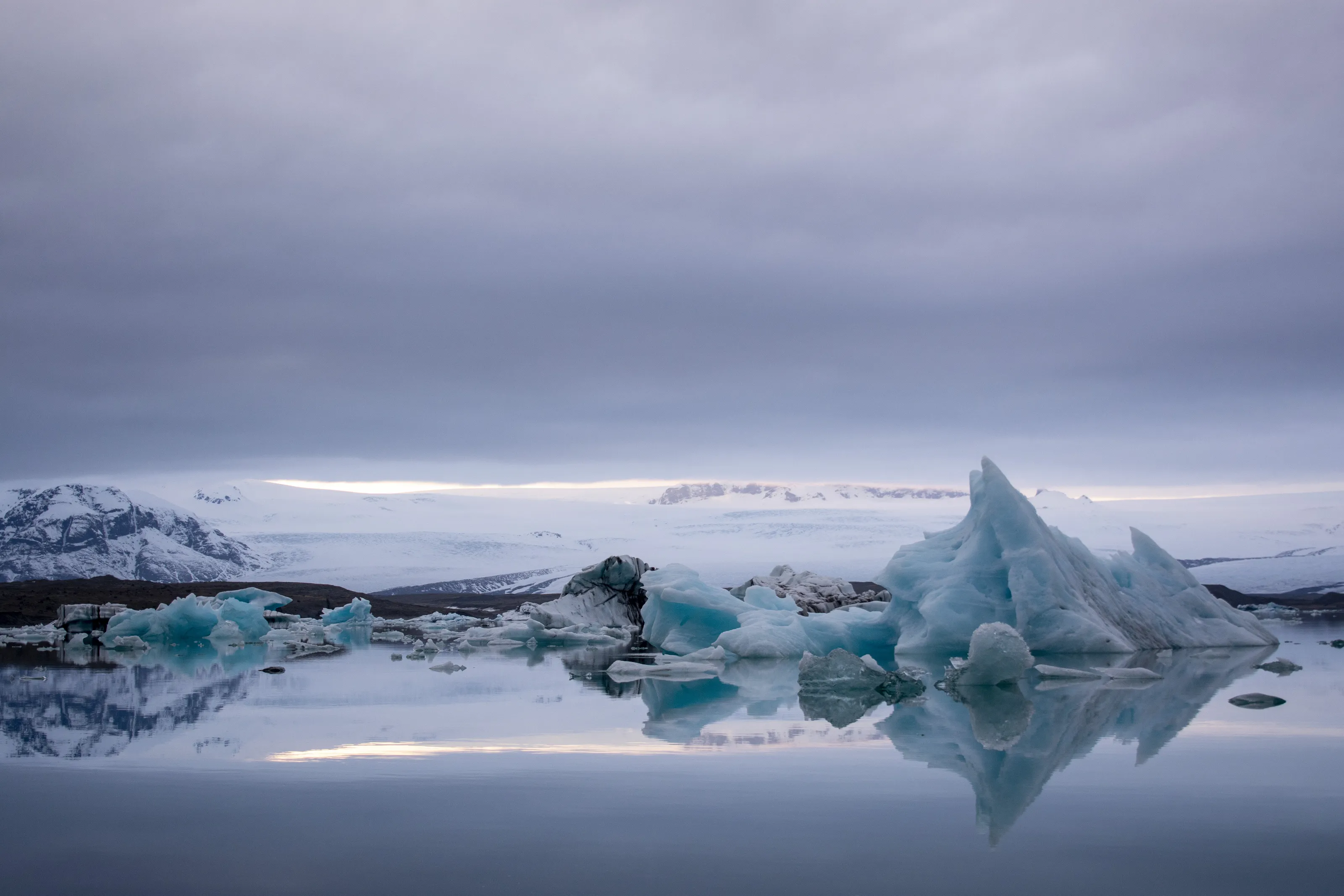 Jökulsárlón - Glacier Graveyard