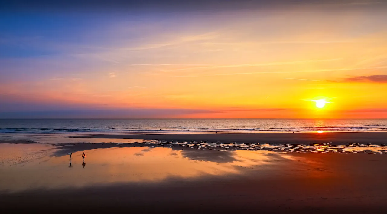 Sunset Surfers
