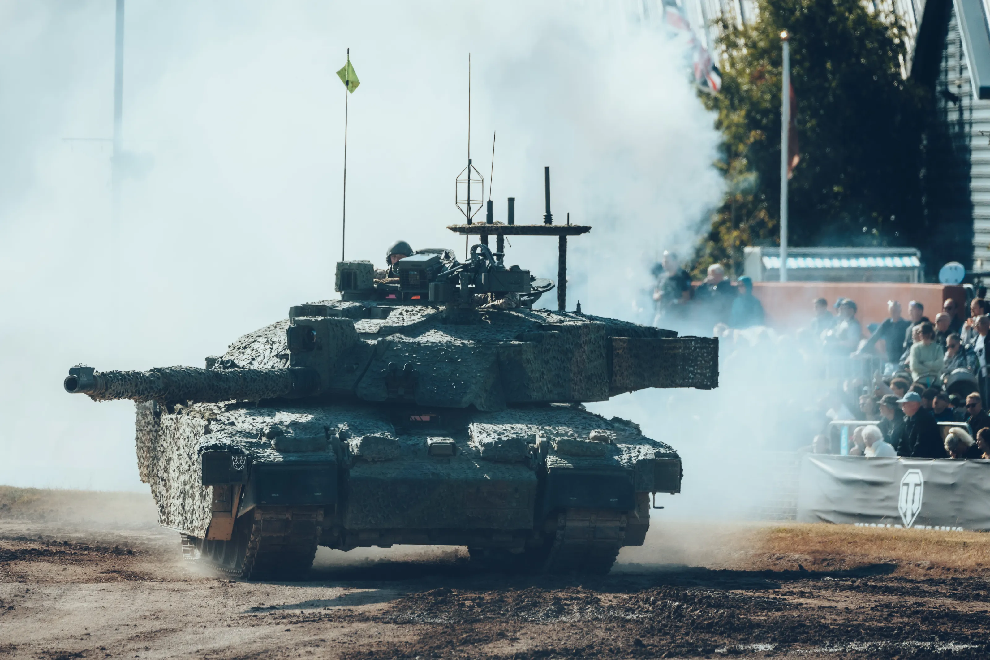 Challenger 2 MBT!! | EOS R