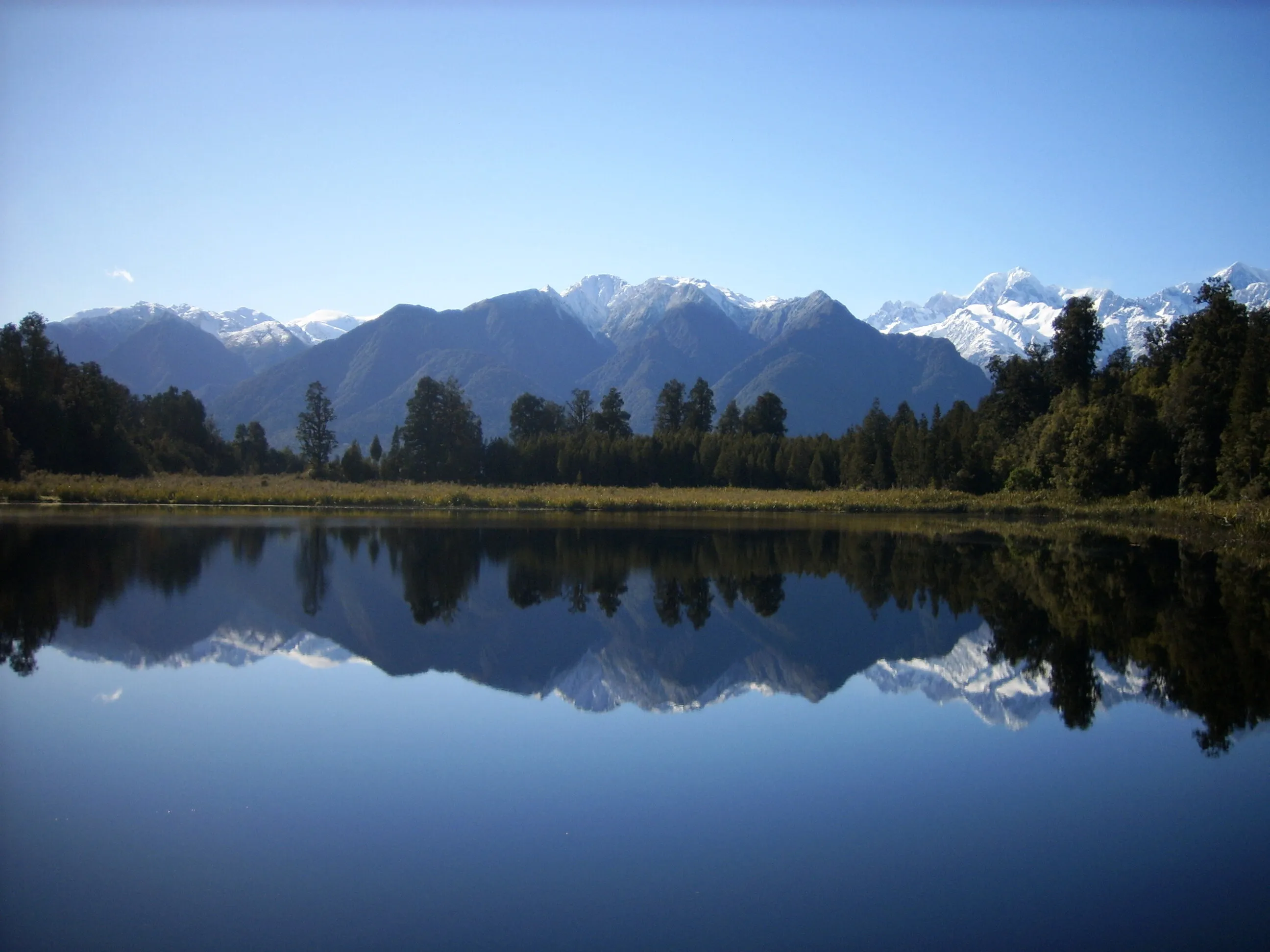 Lake Matheson with "Southern Alps"