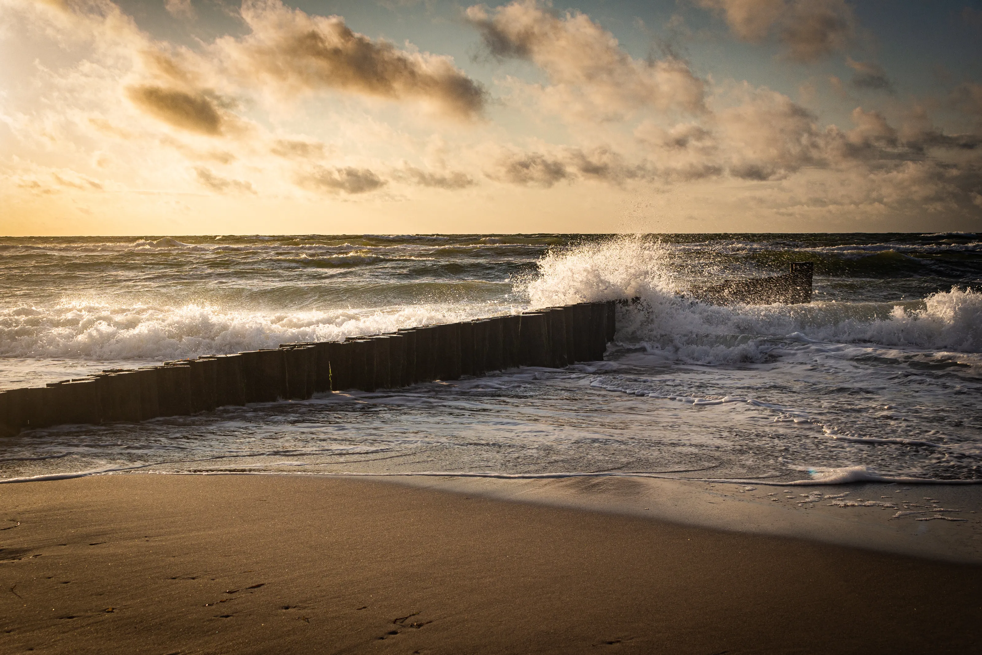 Wavebreaker